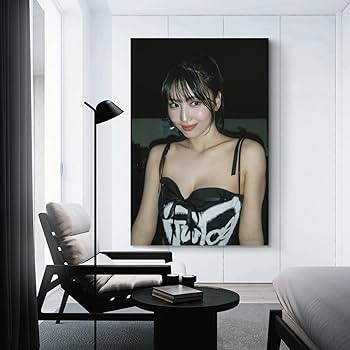 Amazon.co.jp: TWICEモモ平井 もも ポスター 韓流 かっこいいですの