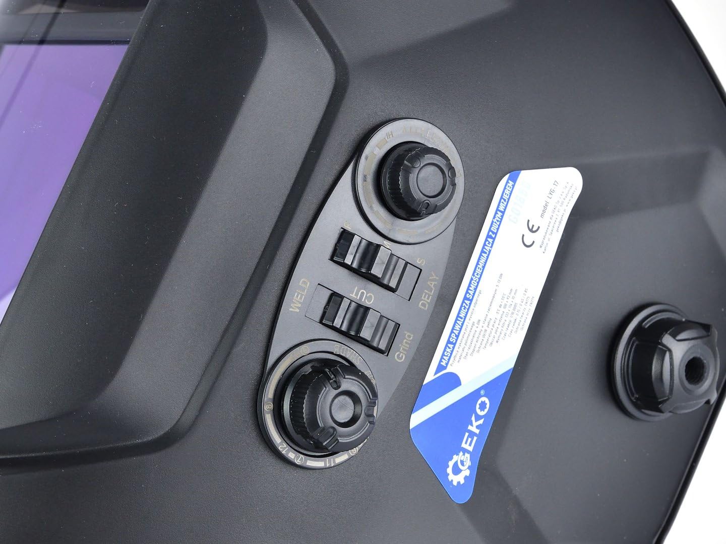 BSD Máscara de soldadura con visera grande y autooscurecimiento, para protección óptima en trabajos de soldadura y corte, adaptable a diferentes técnicas y usuarios.