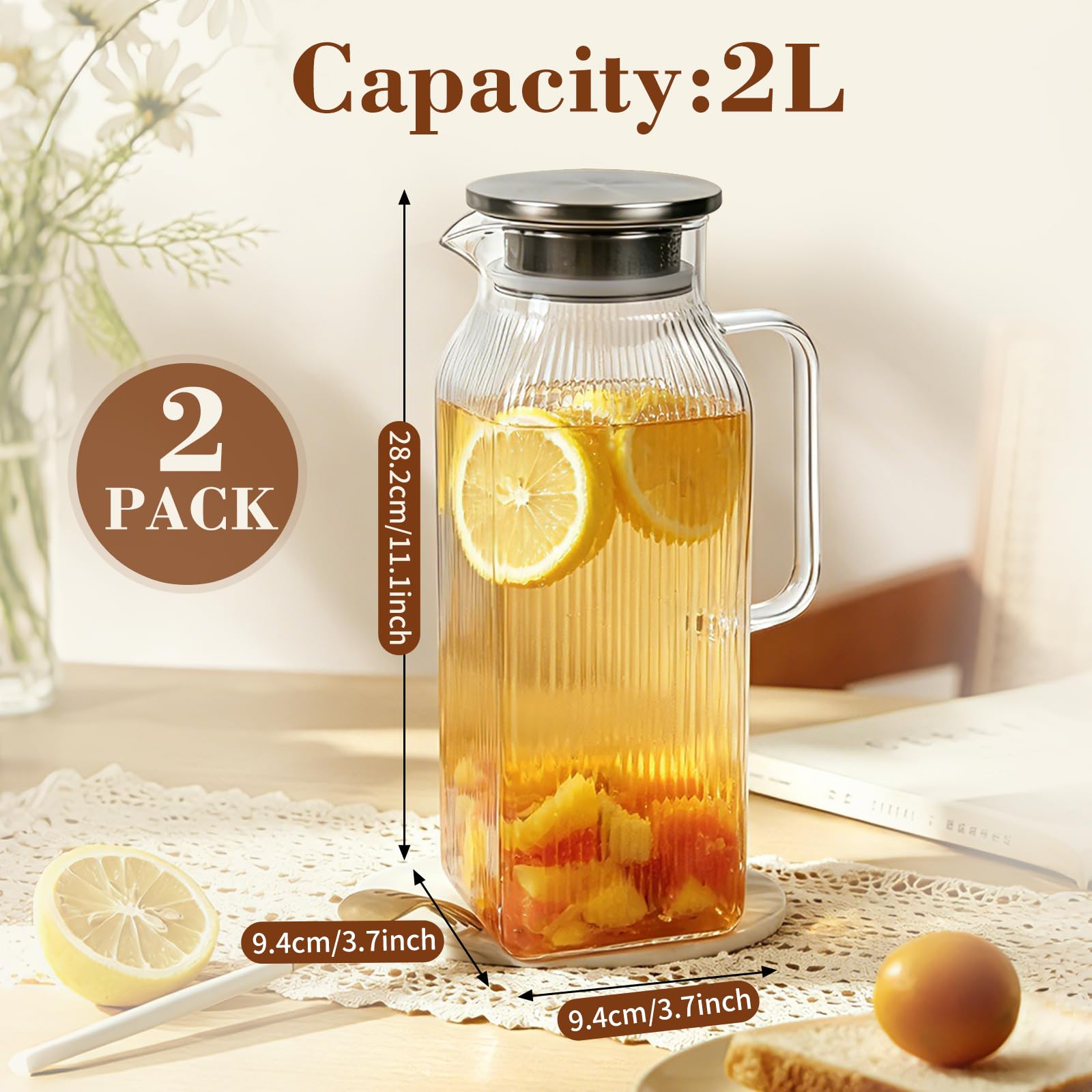 Caraffa Vetro 2 litri, 2PCS Strisce Verticali Brocca Acqua in Vetro Borosilicato con Coperchio in Acciaio Inossidabile, Borosilicato Resistente al Calore per Bevande Calde o Fredde (2 L/ 70 oz.)