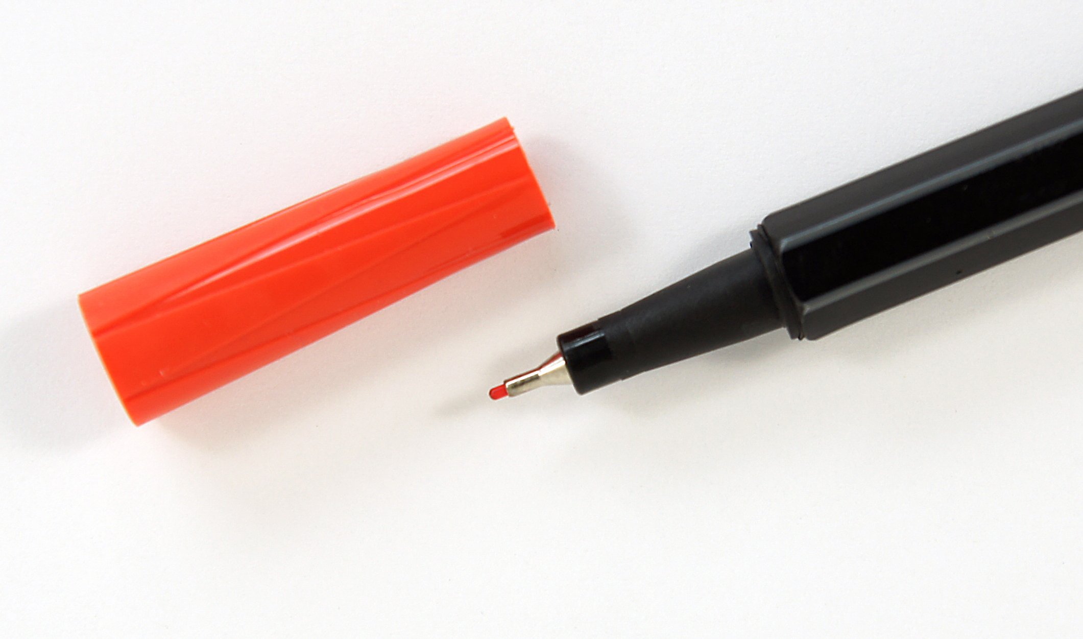 Studio Series Fine-Line Marker Set (30 vibrant colors, 0.4mm tips) (Perfect for Art Projects, Bullet Journaling, Coloring, and More) - Image 3