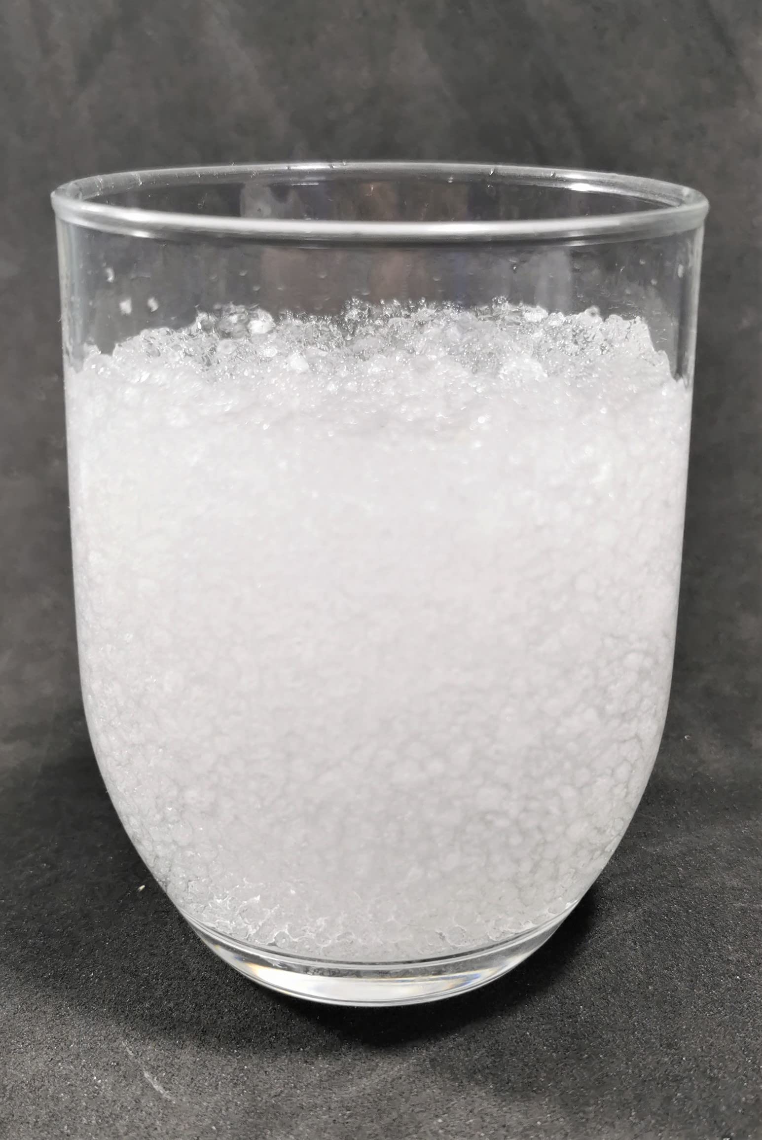 Polyacrylate de potassium 500 g. Rétention d'eau d'irrigation et nutriments pour le sol de culture ou les pots.Polymère fixateur d'eau et de nutriments pour les plantes.