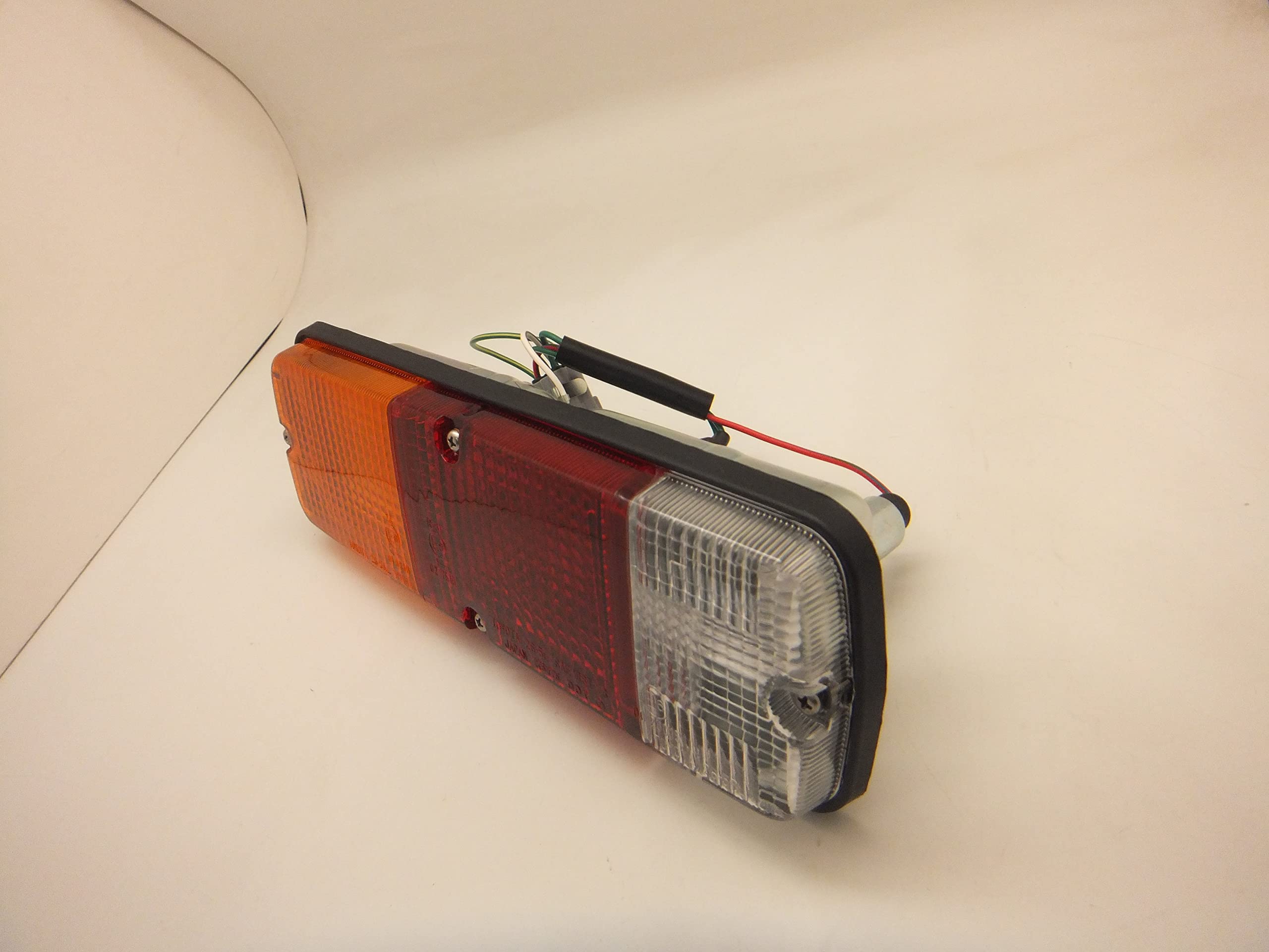 Amazon | トヨタ向け ダイナ リアコンビランプ 左 | ブレーキ