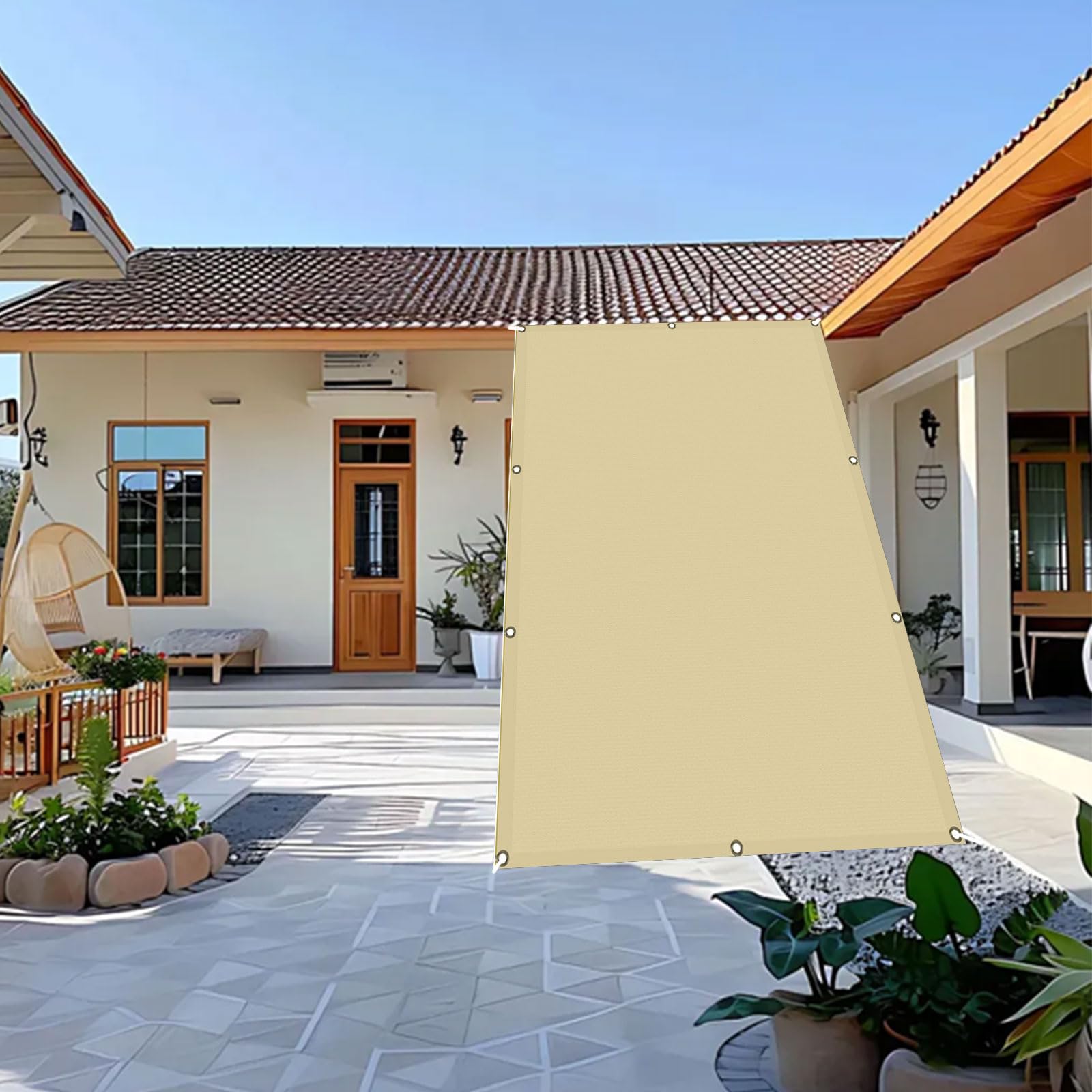 Voile d'ombrage imperméable pour abriter une longue terrasse du soleil et des averses