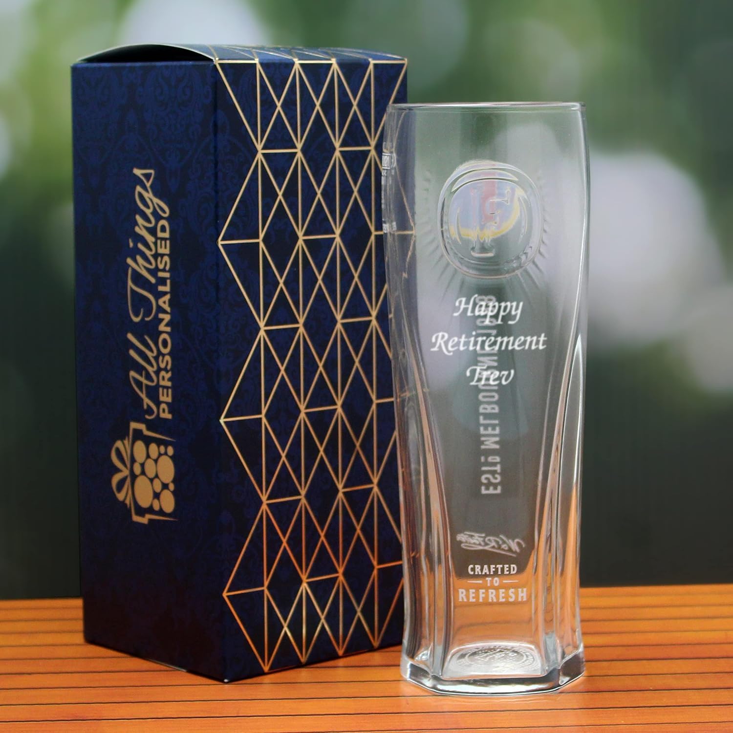 All Things Personalised Vaso Sidra Estilo Fosters 590 ml - Vaso de Cerveza Personalizado - Con Grabado Láser Nombre o Mensaje - Regalos Cerveceros para Hombre - Apto Lavavajillas, con Caja de Regalo