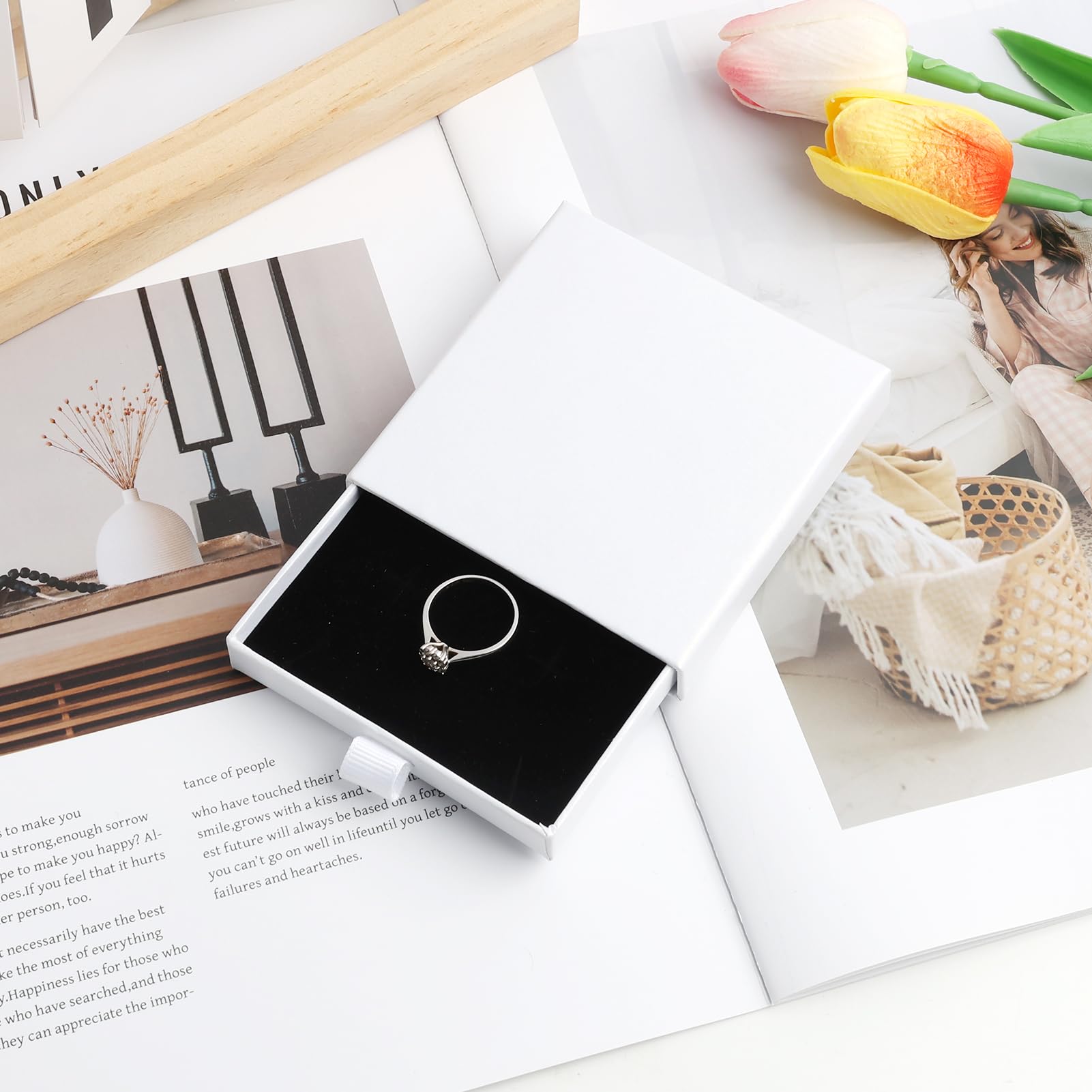 Boîte Cadeau élégante Pour Bijoux - Noir, 9x9x1,7 Cm, Rembourrée, Avec Fermeture Magnétique