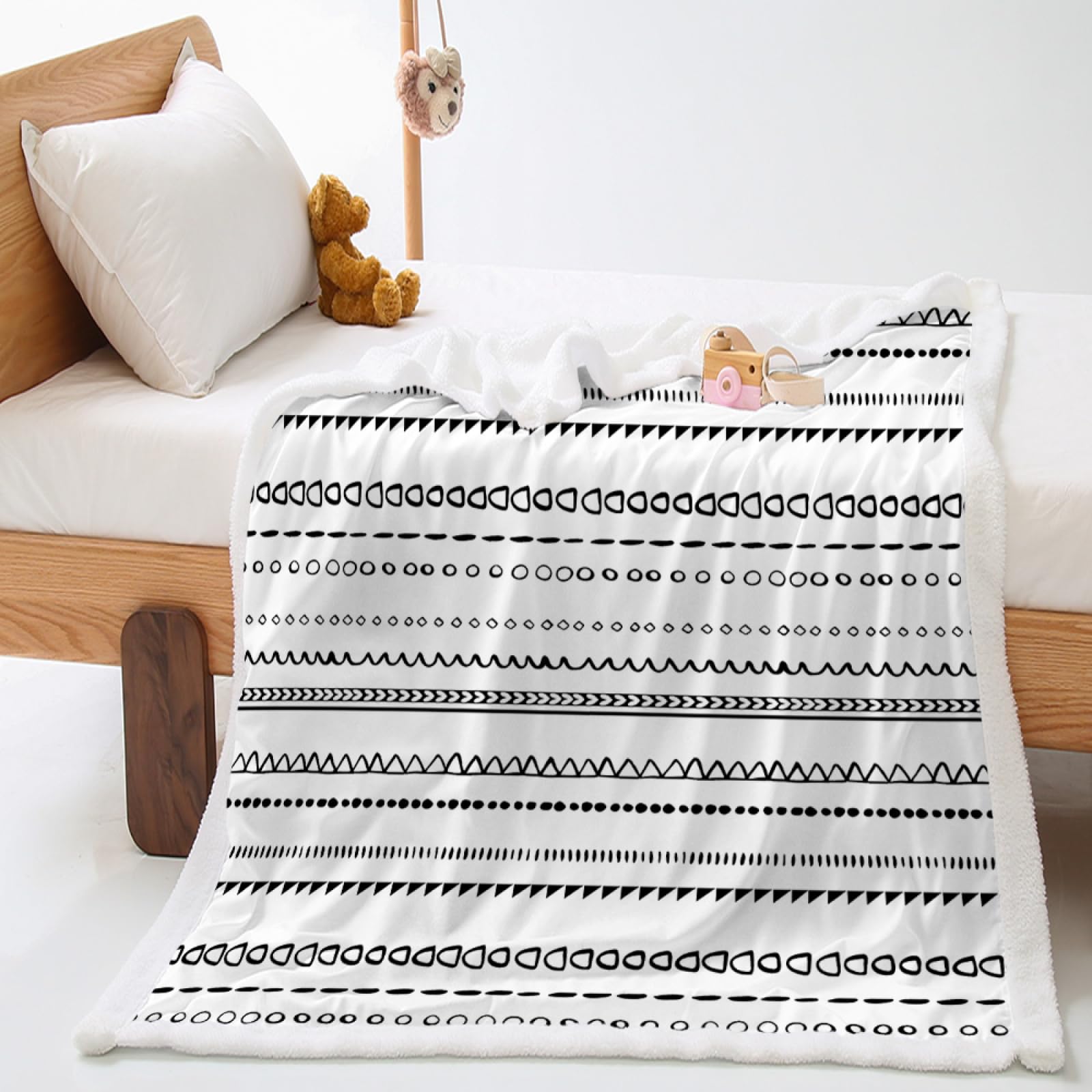 Plaid polaire noir et blanc en laine d'agneau et flanelle douce pour canapé 130x150cm
