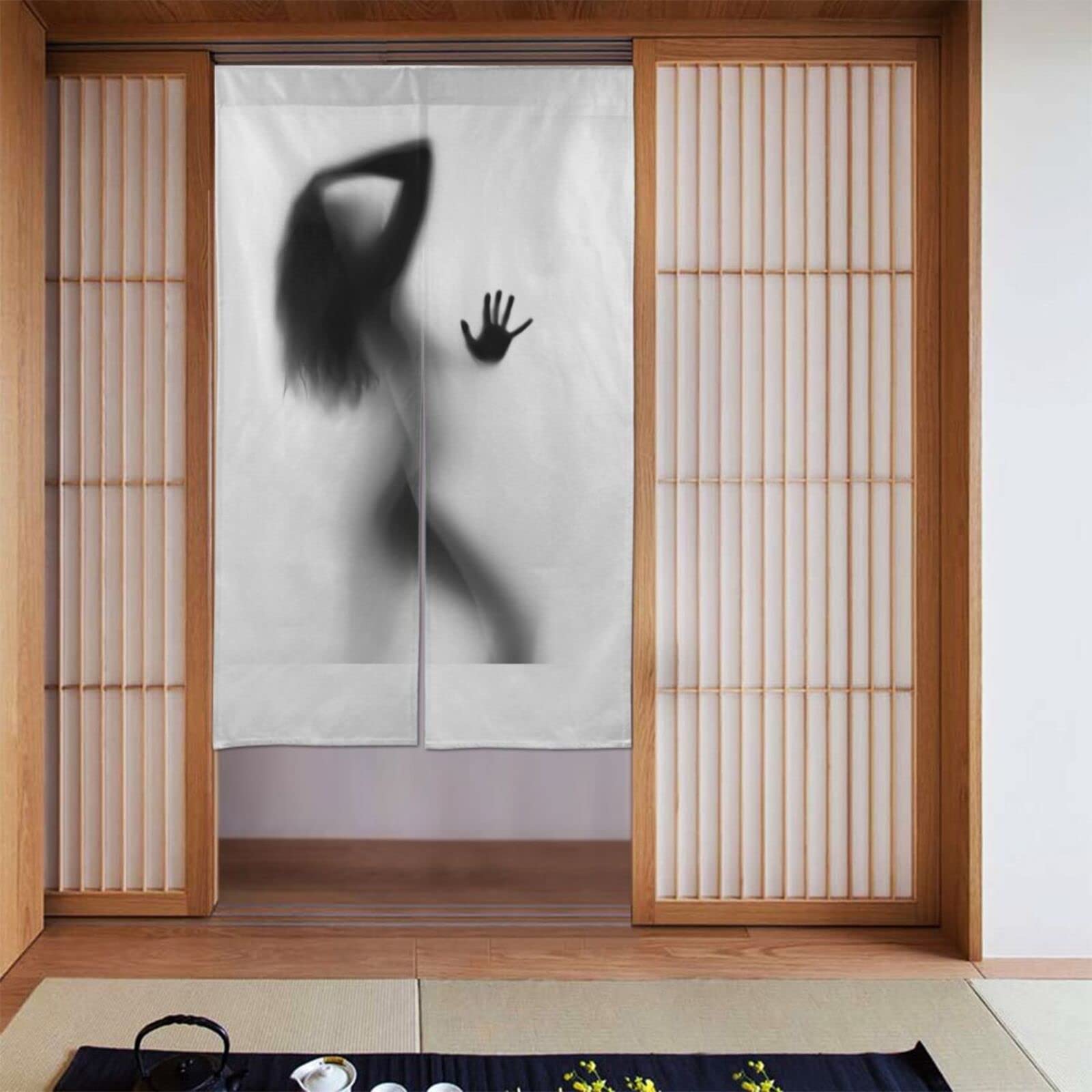 Amazon｜のれん 壁飾り タペストリー 間仕切り 裸の女性シルエット