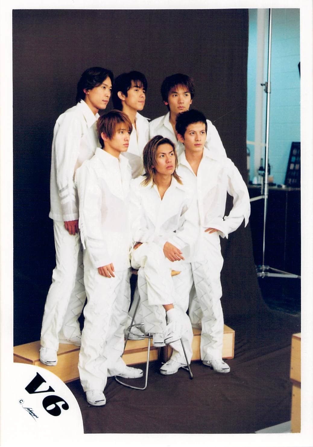 V6公式写真413枚 Amazon.co.jp: V6 集合 【公式写真・スリーブ付き】 a 001