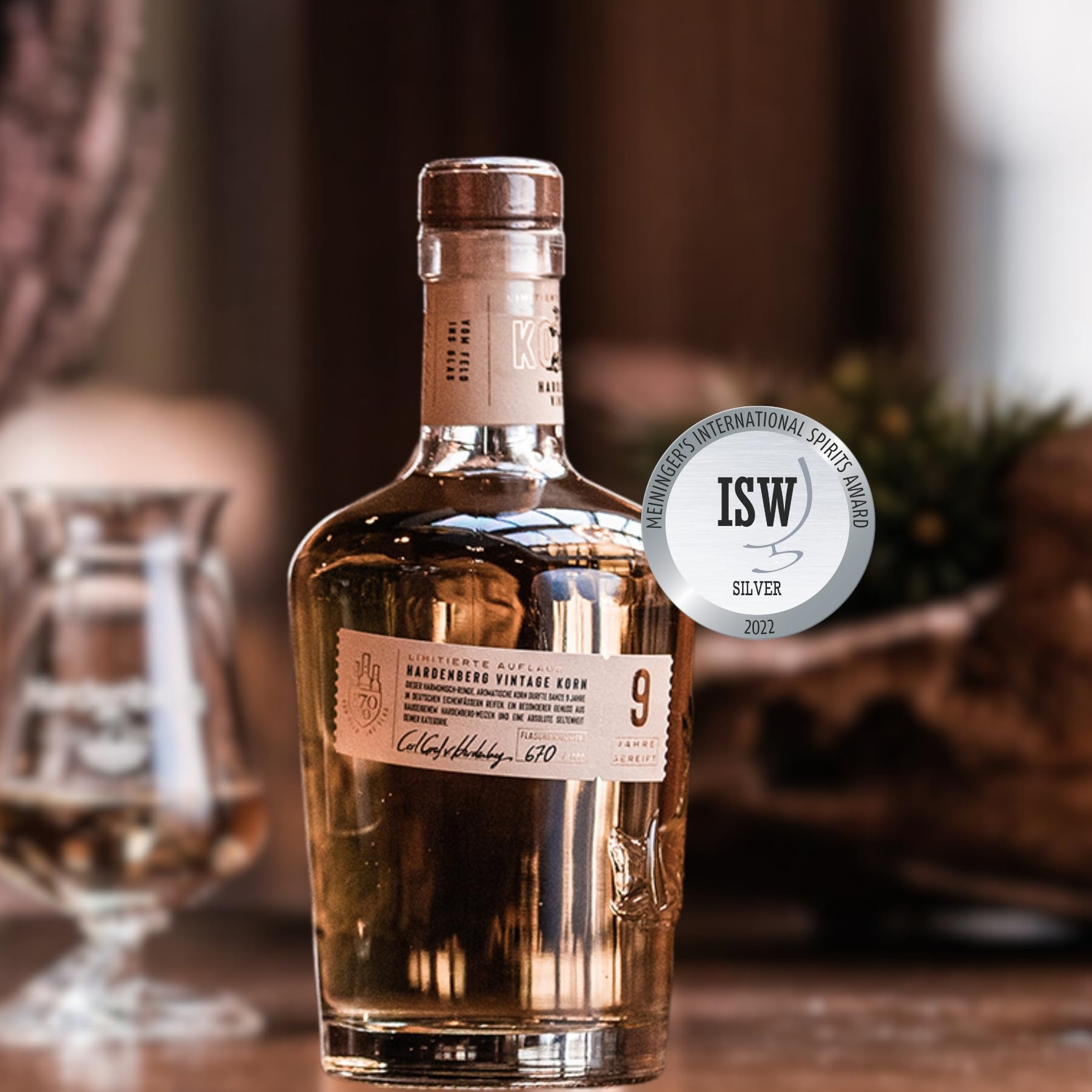 Hardenberg I Vintage Korn 9 YO I 9 Jahre in traditionellen Eichenfässern gereift I Limitierte Edition I 38% Vol. I 700 ml