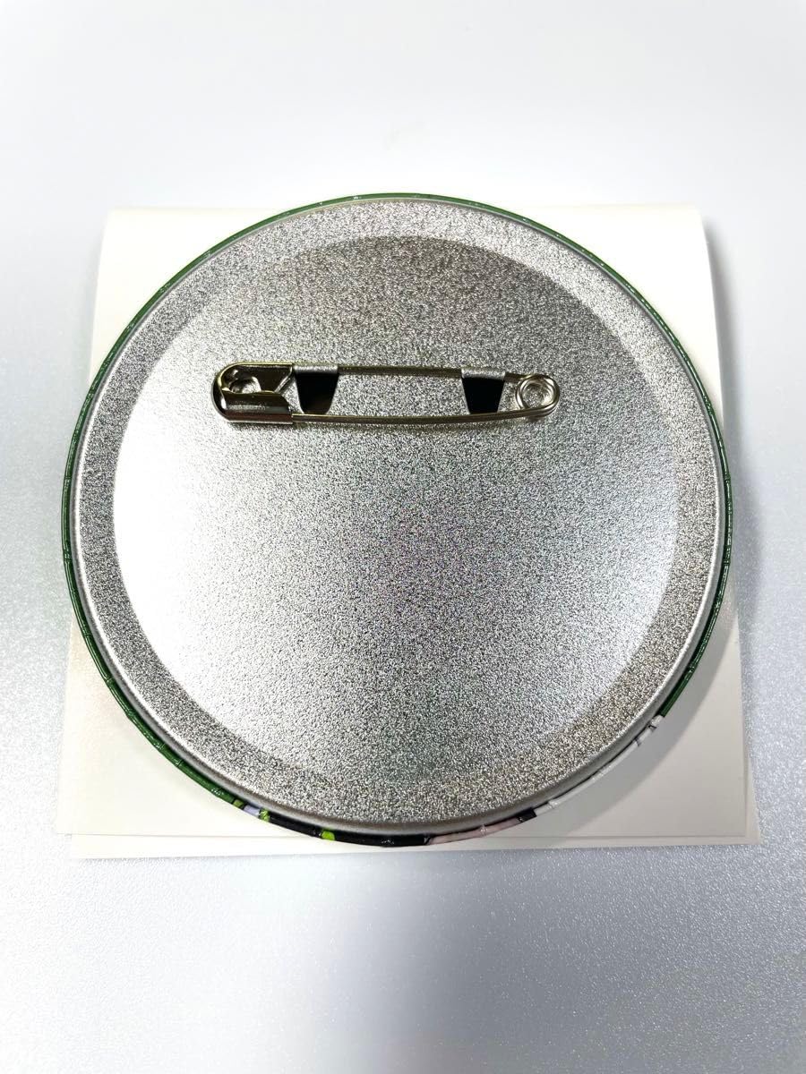 Amazon.co.jp: ツイステセベク 缶バッジ おめかしバースデー 特典