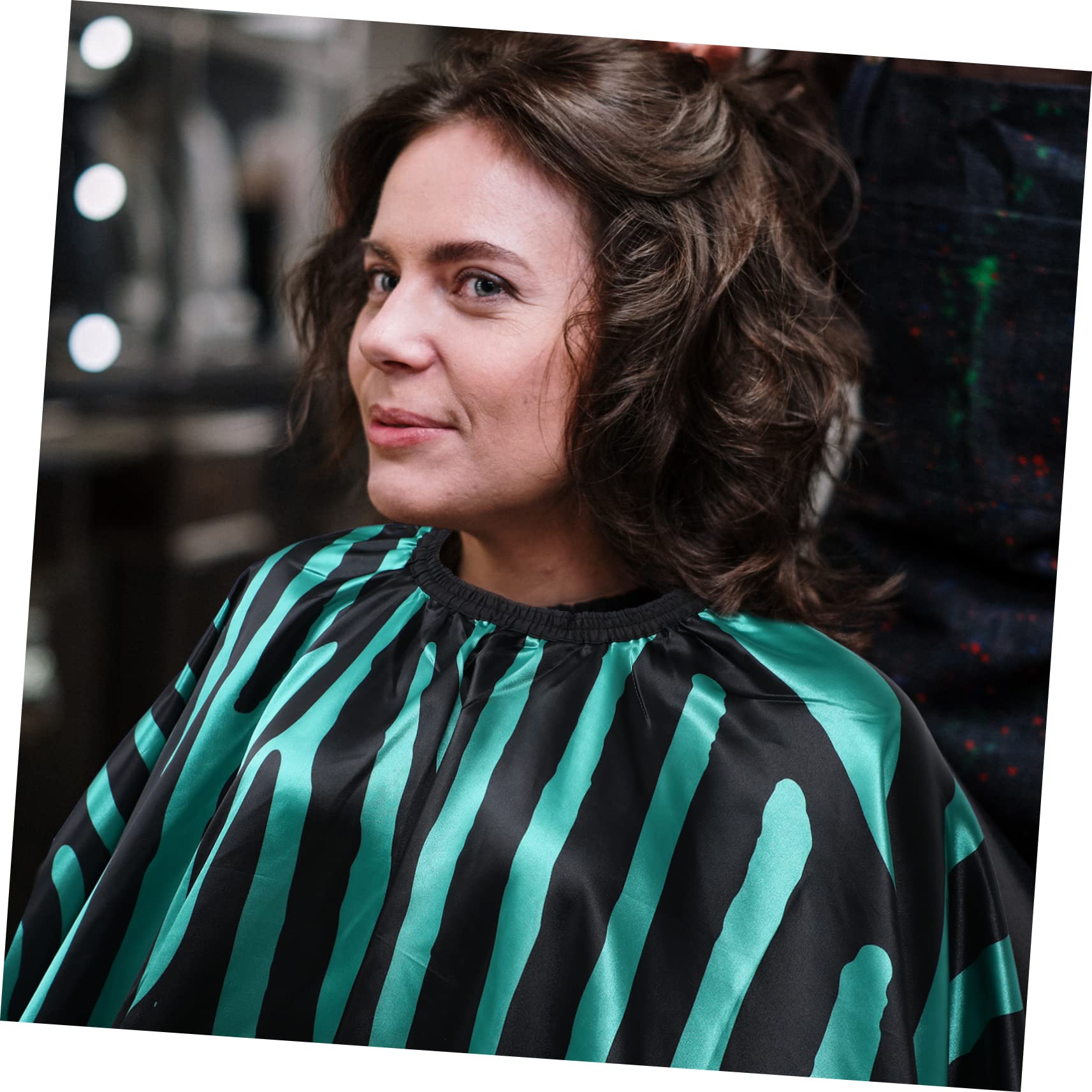 Capa de Satén para Cortar el Pelo, Capa de Peluquería Transpirable Cuello Ajustable, Adecuado para Barberías y Salones Profesionales