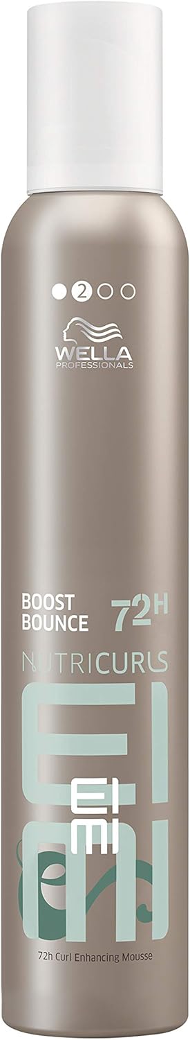 Wella EIMI Nutricurls Boost Bounce – Schaumfestiger für Glanz und Volumen bis zu 72h – definierender Haarschaum für das Styling von geschmeidigen Locken – 1 x 300 ml