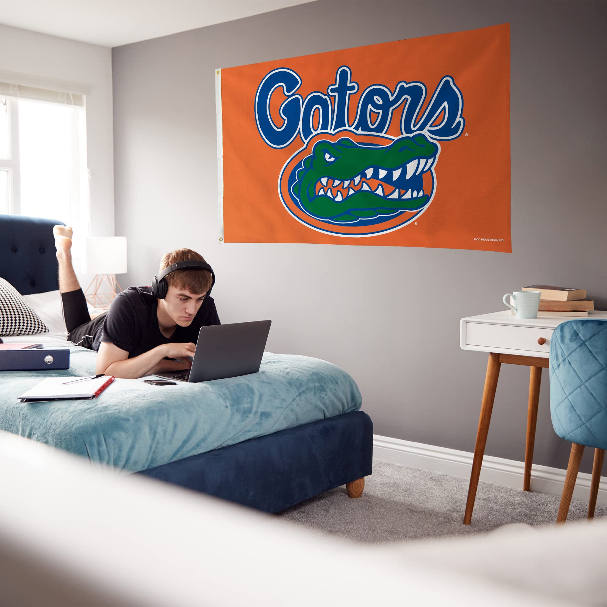NCAA - Bandera de 150 cm con ojales
