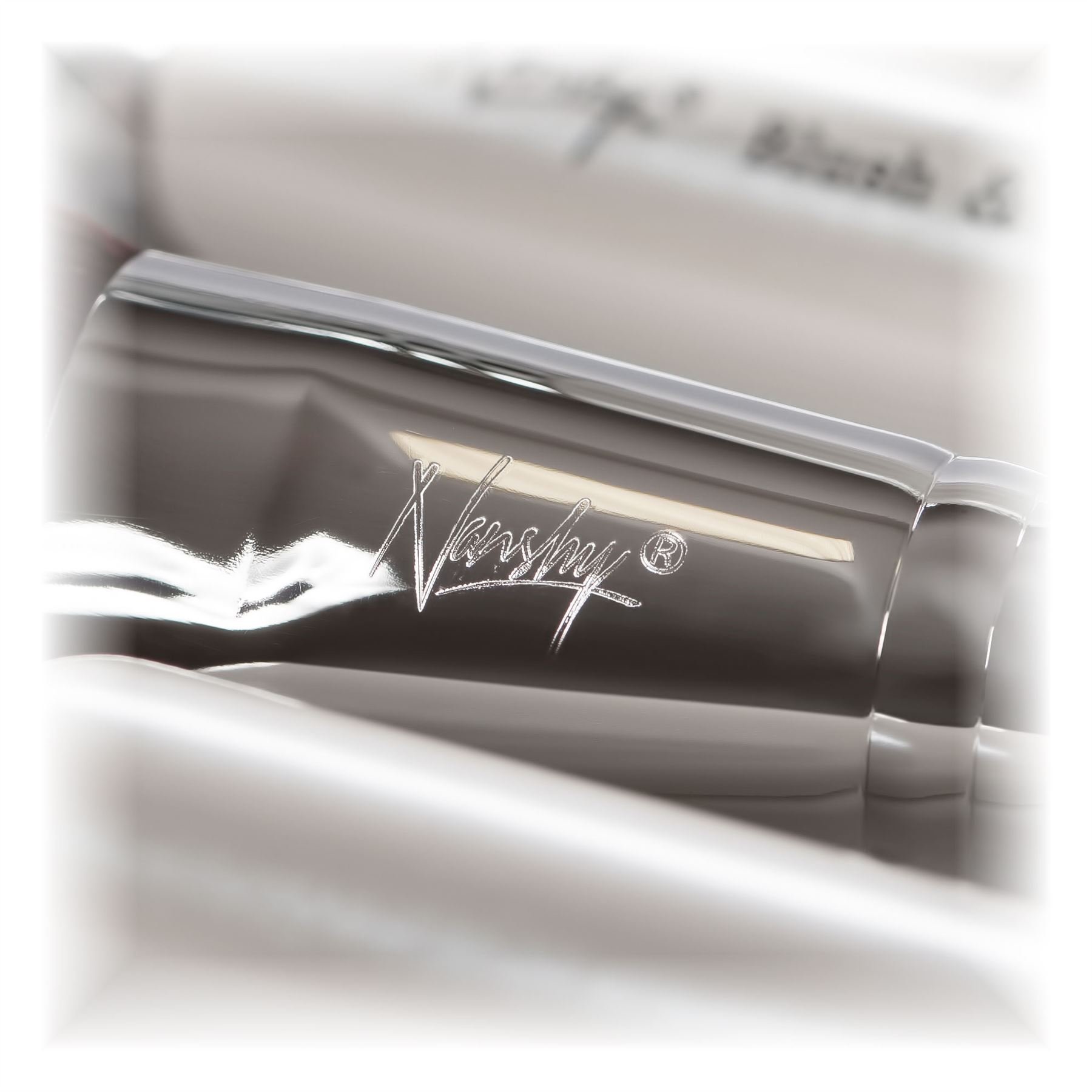 Nanshy Liner Makeup Brush in White Vegan Synthetic MUA Approved - Image 3