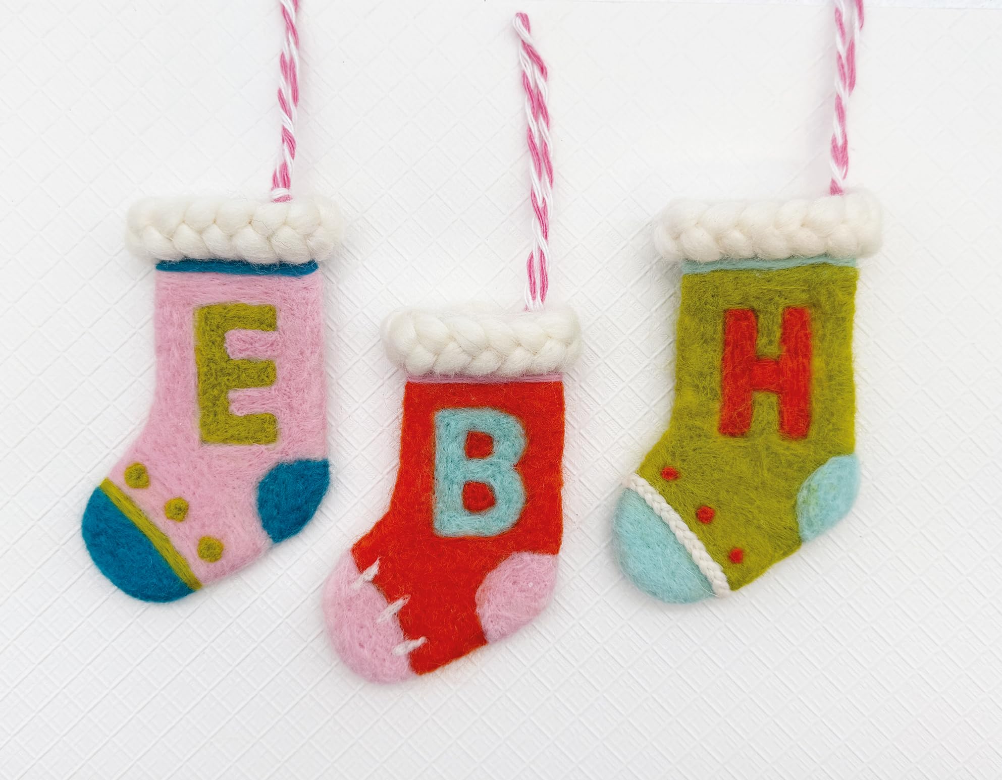 Bergin & Bath Needle Felting Kit, Stockings, Christmas Craft Gift