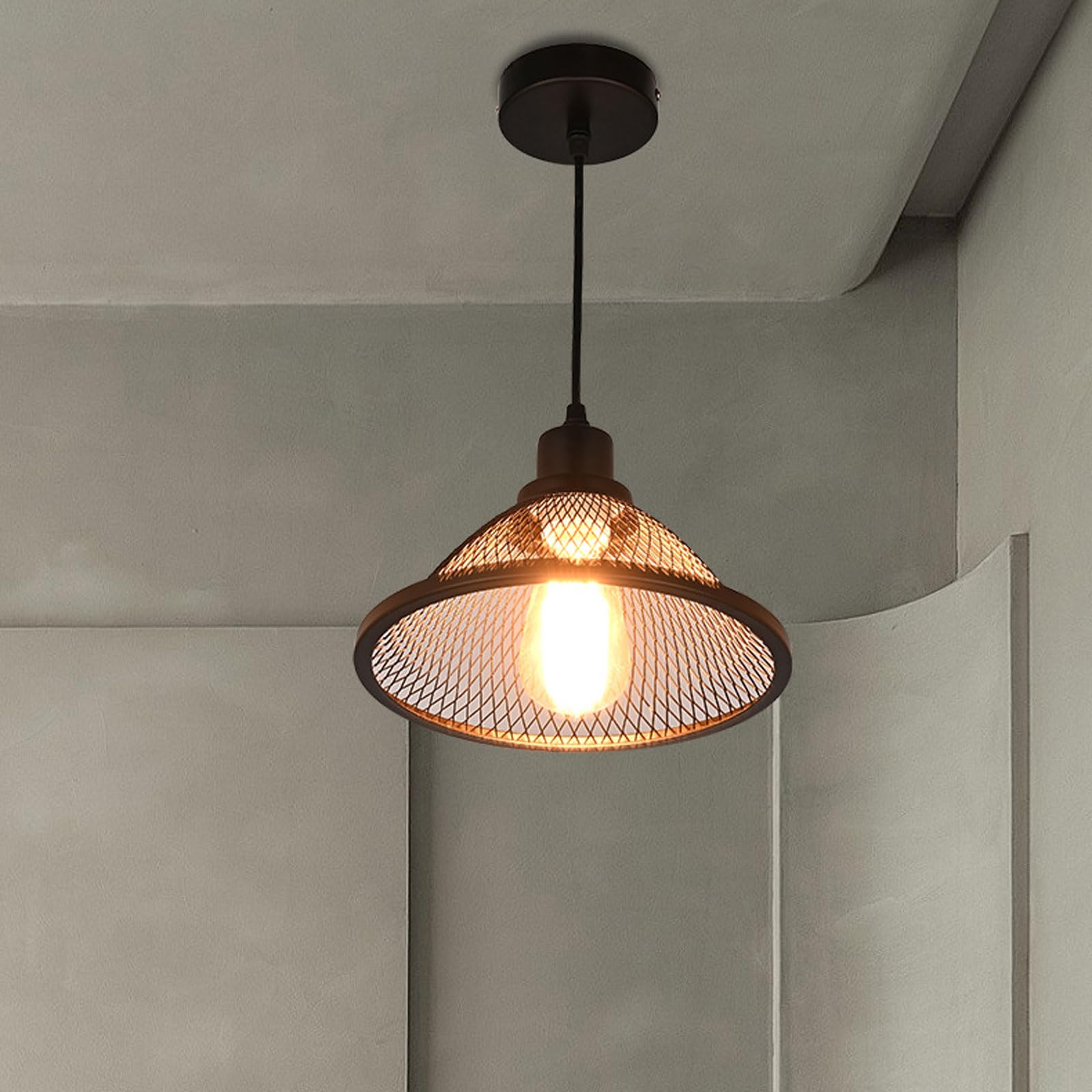 Lampada a sospensione in ferro con rete nera, attacco E26, luce calda, lampada da comodino, lampadario industriale vintage, adatto per caffè, bar e altri ambienti.