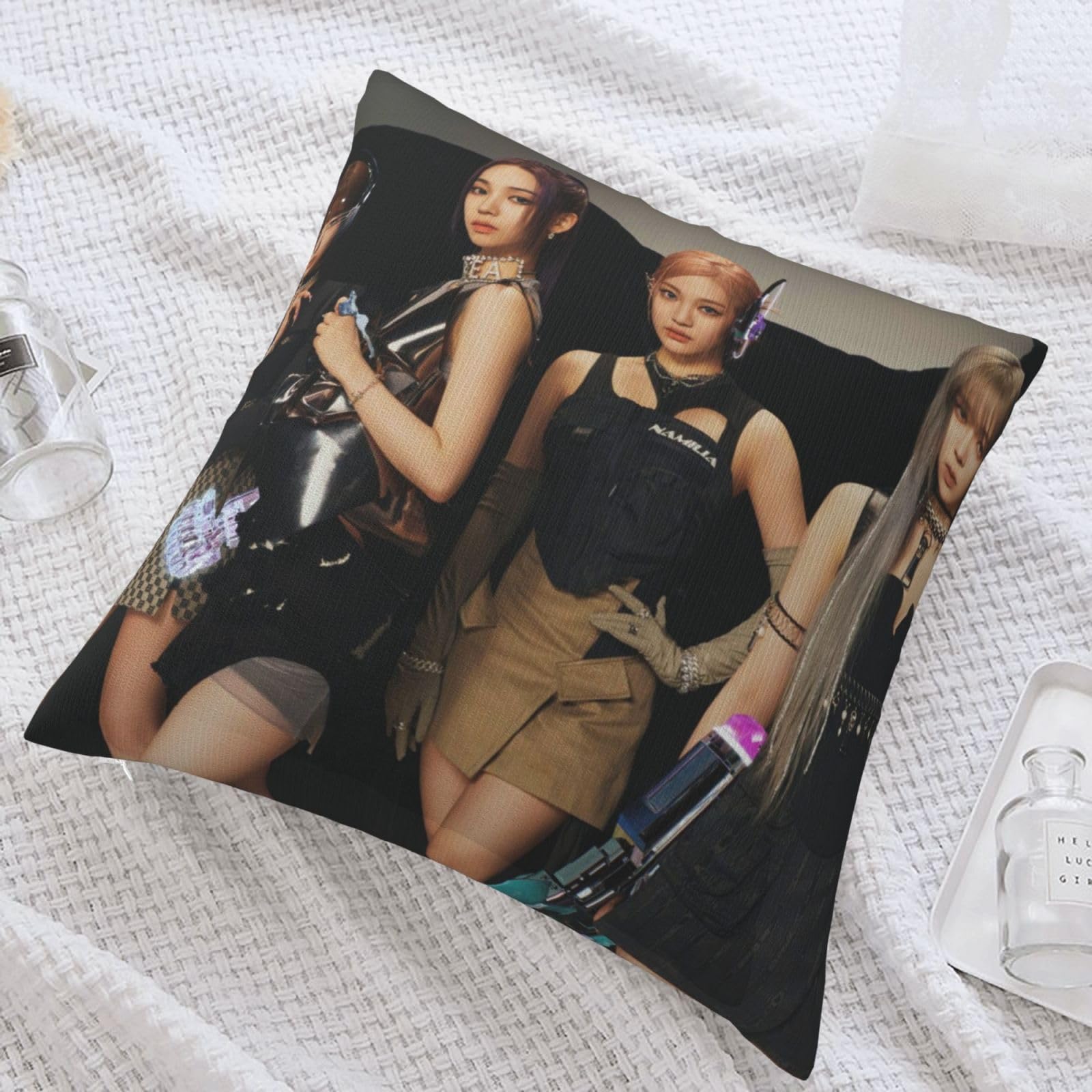 Amazon｜人気 エスパ Aespa (2) 枕カバー まくらカバー ソファー枕