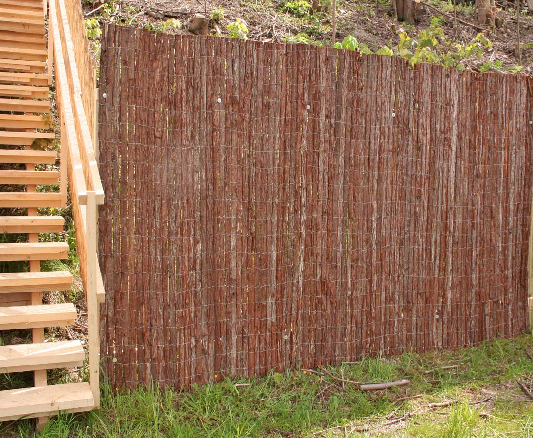 Rindenmatte Country mit doppelten Rindenstreifen von bambus-discount.com 200 x 300cm - Hohe Baumrinden Sichtschutzmatte 2m x 3m