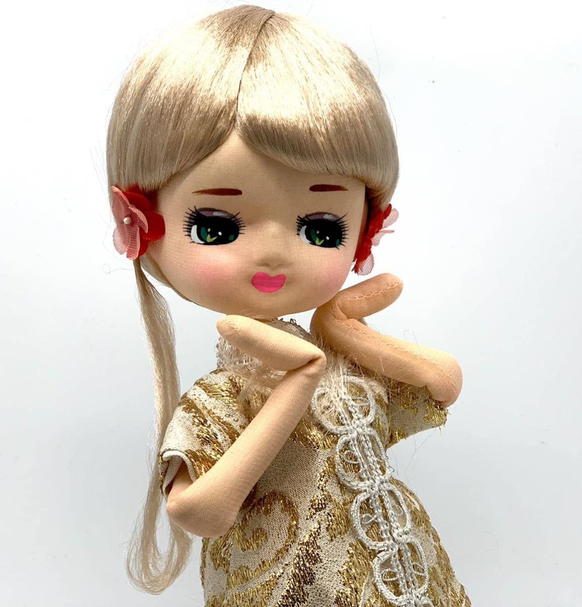 〇Kb右1050 デッドストック 昭和レトロ ポーズ人形 女の子 昭和レトロのポーズ人形『赤いリボンの女の子』 | 象々の郷土玩具