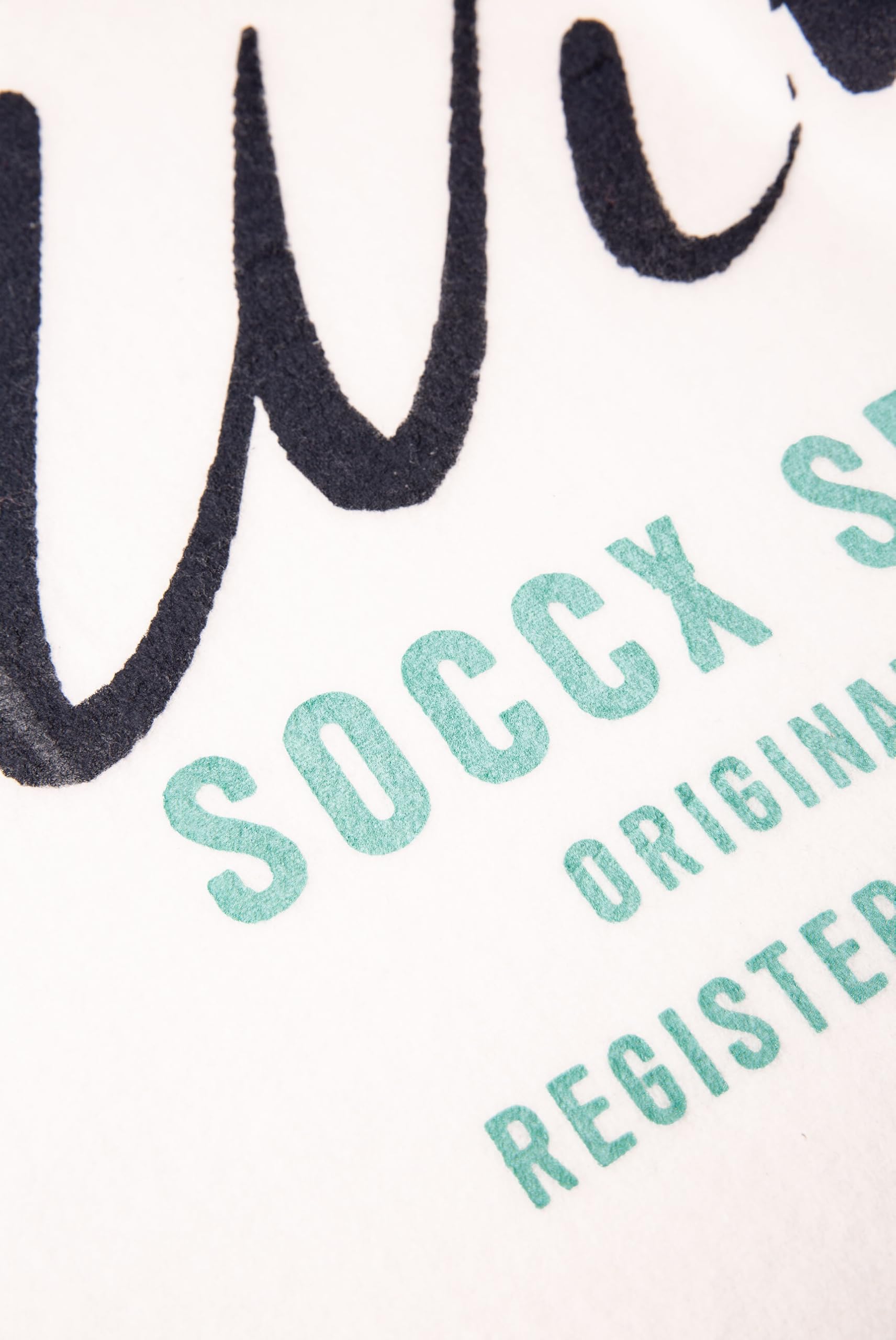 SOCCX Dreieckstuch aus Flauschstrick mit Wording Prints ivory