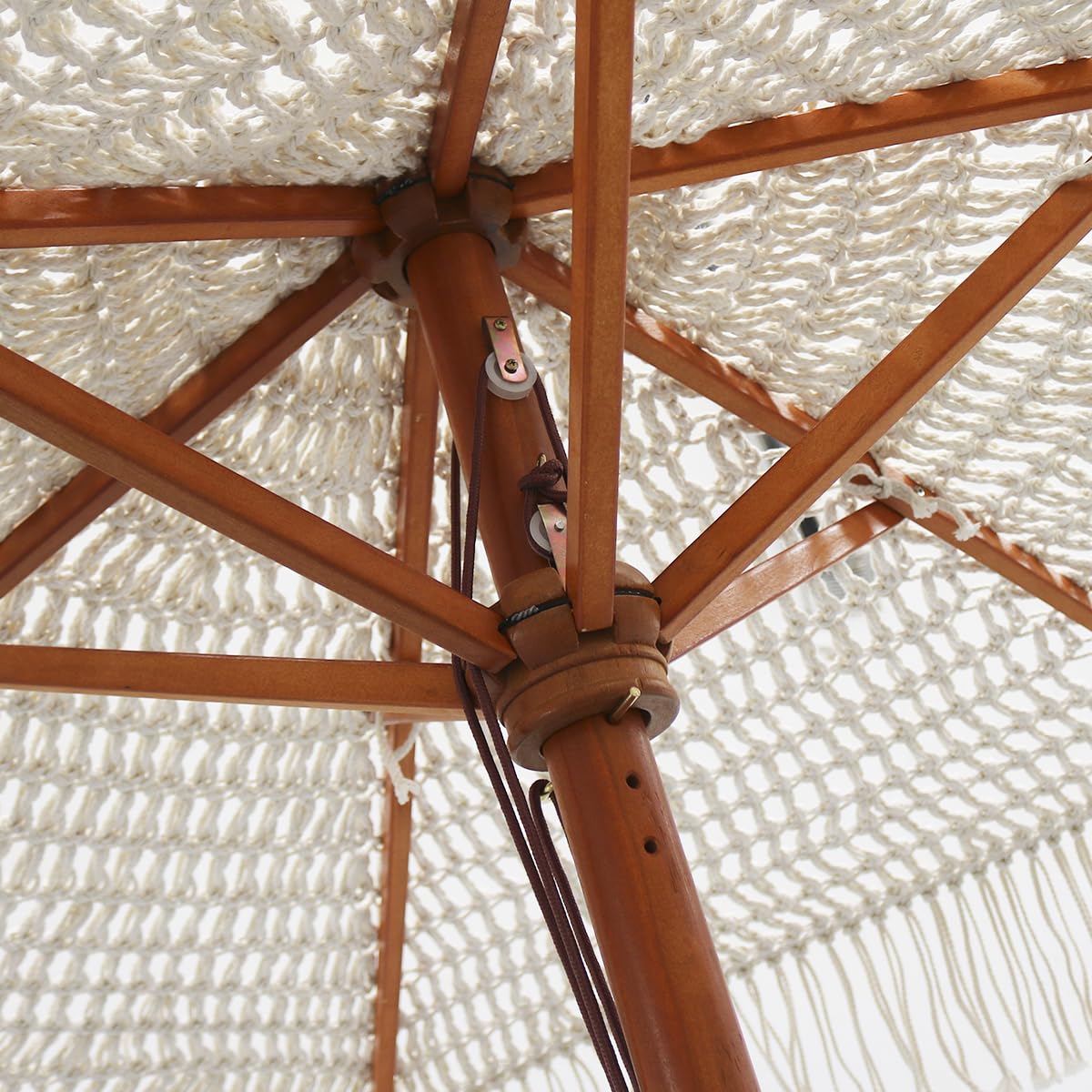 newgarden BINIBECA Parasol en Macramé et franges pour extérieur, plage, jardin, Ø 200 cm, pliable et hauteur réglable, structure en bois de bambou pour la terrasse et le balcon, couleur crème clair