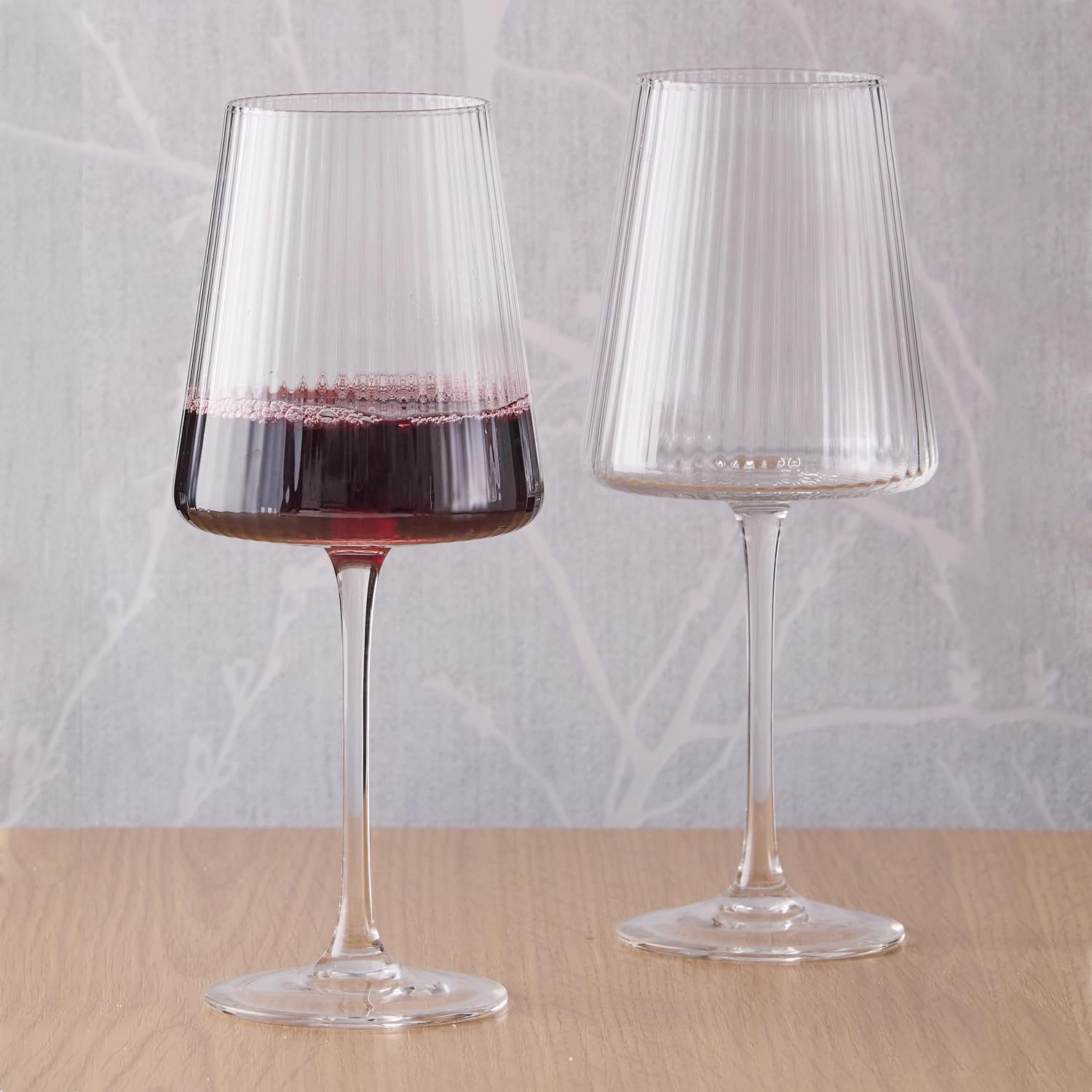Anton Studio progetta bicchieri da vino fatti a mano Empire perfetti per vino rosso, vino bianco, acqua o bevande - 450 ml - Trasparente - Set di 2 eleganti bicchieri da vino