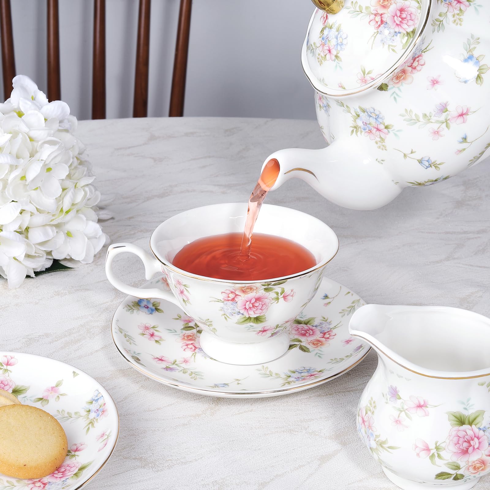 fanquare Zestaw do herbaty z porcelany kościowej z motywem różowych kwiatów i liści, 21 sztuk brytyjski zestaw do kawy z filiżanką i spodem z cukrownicą i łyżeczkami na ślub dla dorosłych
