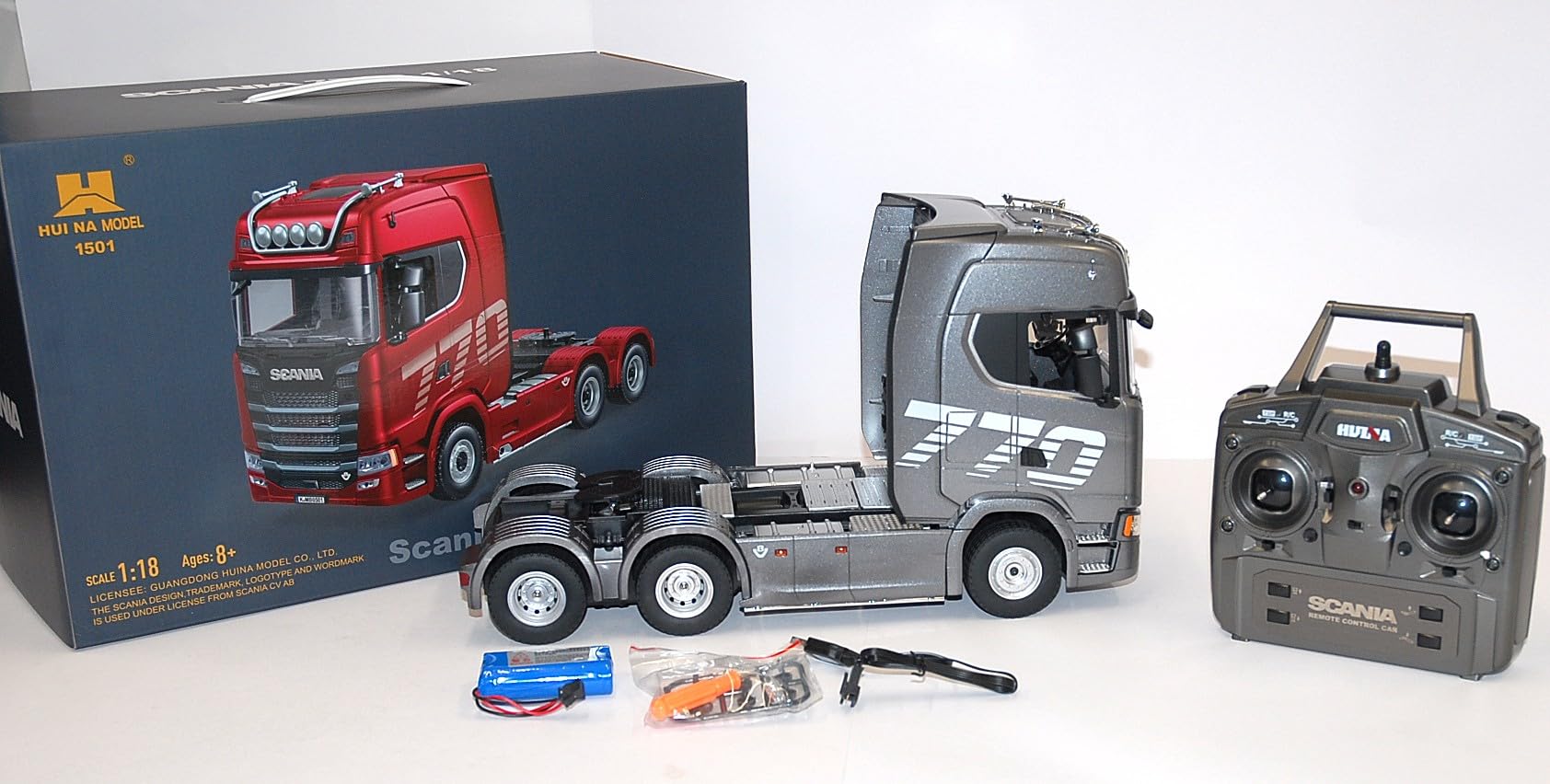 Camion RC 1/18 Huina 1501 Scania 770S V8 Grigio – 19 Canali 2.4 GHz con Luci e Suoni