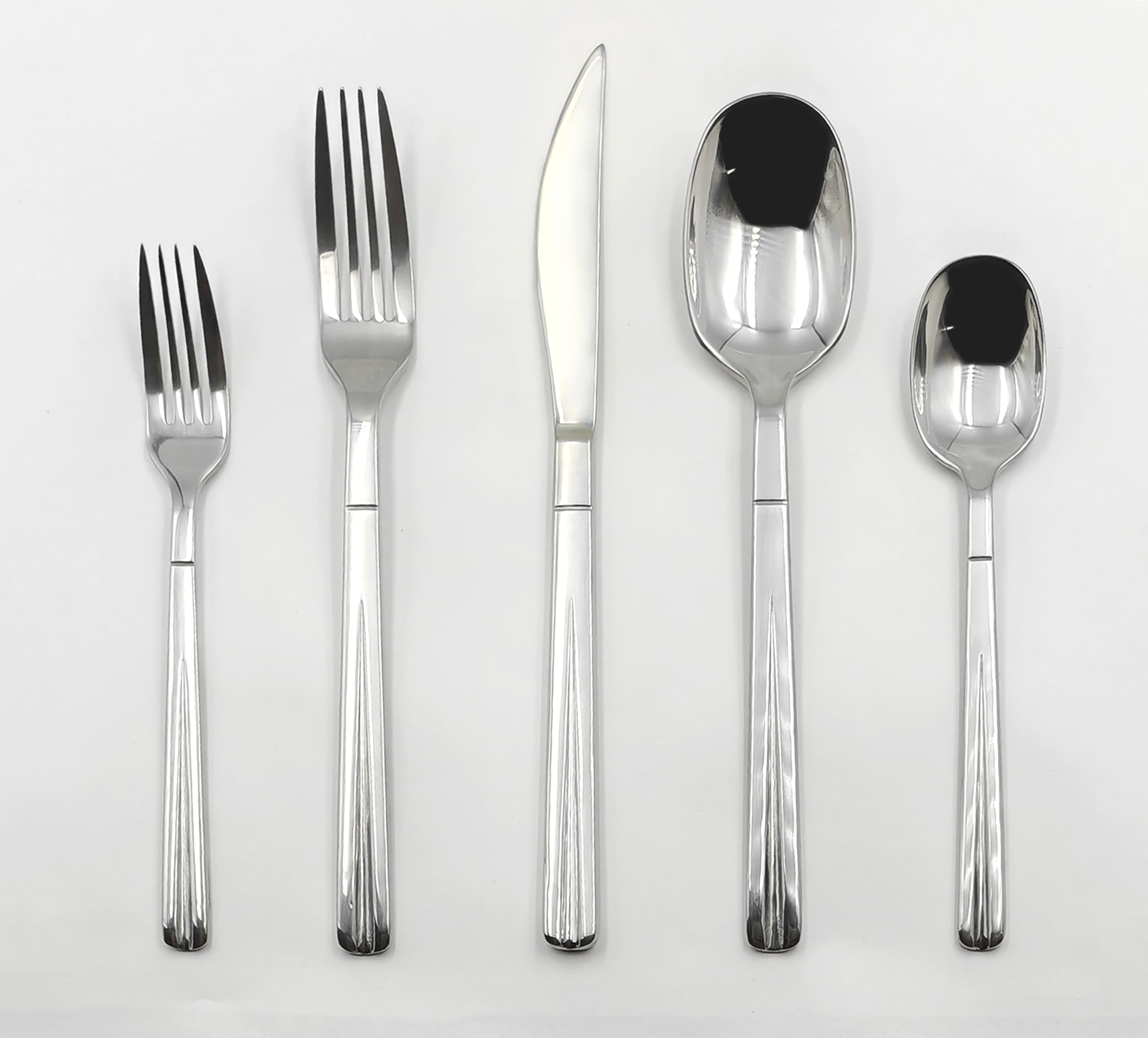 Silverware Set for 4, 20 Piece Heavy Duty Stainless Steel Flatware Utensils Cutlery Set with Forks, Knives, Spoons, and Serving Utensils, Mirror Polished Cutlery Utensil Set