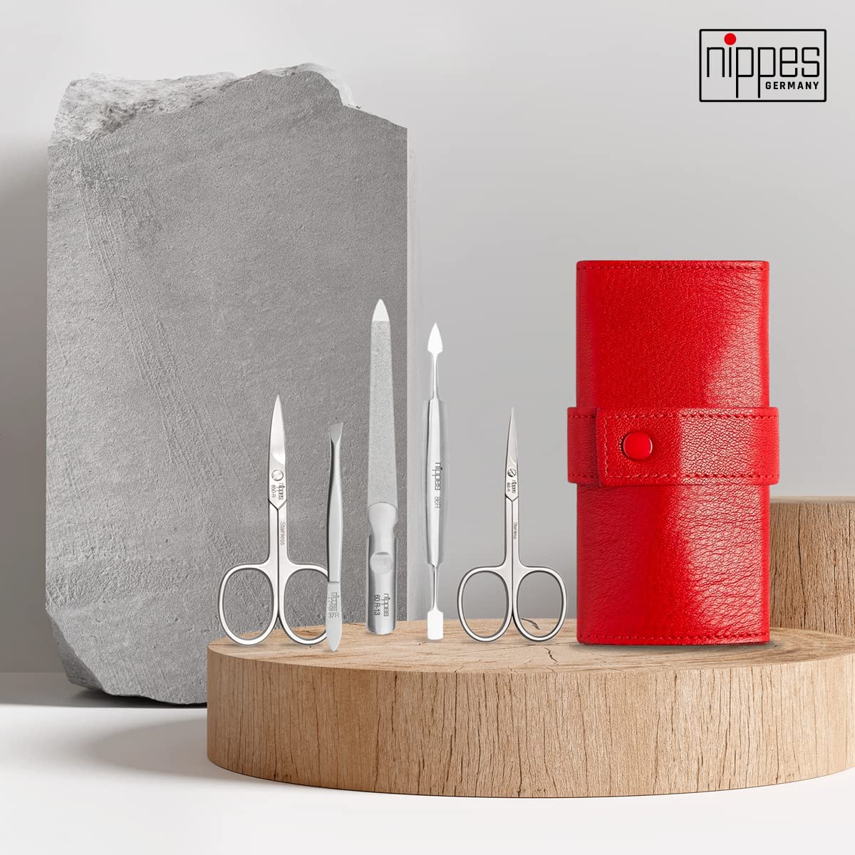 nippes Solingen Premium Line Maniküre Set Wild Red, 5-teilig, Edelstahl rost- und nickelfrei, Nagelpflege Set, Echtes Rindsleder-Etui, Maniküre Pediküre, Made in Germany | Rindsleder-Etui in Rot, handgenäht, Nagelpflege-Werkzeug, Druckknopfverschluss, han