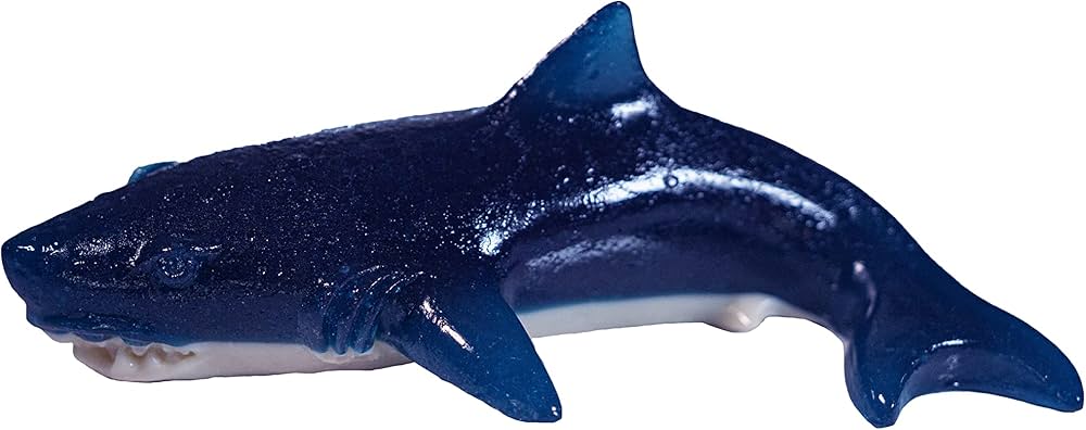 Amazon | The Gummy Bear Guy (TM) | 世界最大のグミ(TM) | シャーク