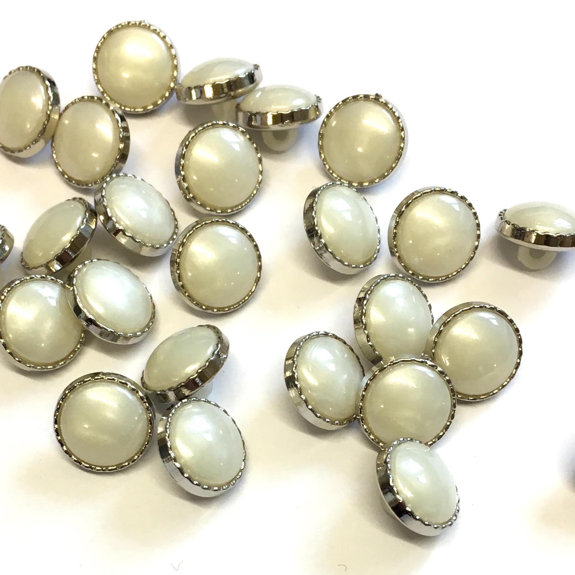 Pack of 20, 11mm (18L) Silver Pearl Shirt and Blouse Buttons