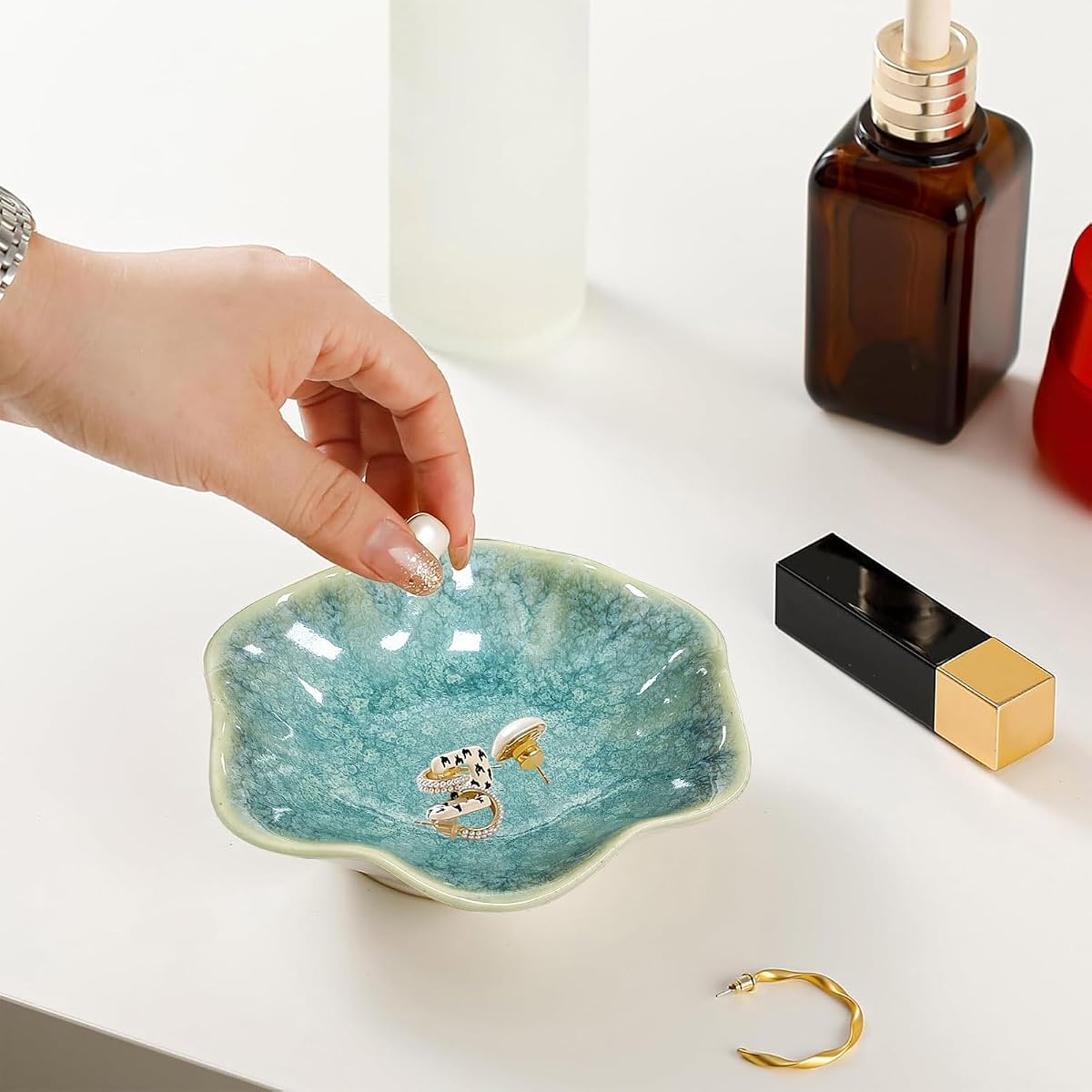 Plato de joyería de cerámica, bandeja de joyería de hoja, bandeja para llaves, soporte para joyería, soporte para plato de anillo pequeño, plato de joyería, bandeja de baratija, bandeja para mesita de noche, decoración para mesa de entrada, decoración de habitación verde (verde cristal)