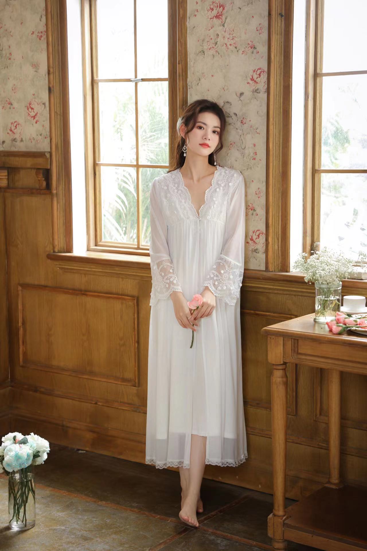 HEARTTOUCH Womens Victorian Nightgown Vintage Princess Robes Royal
