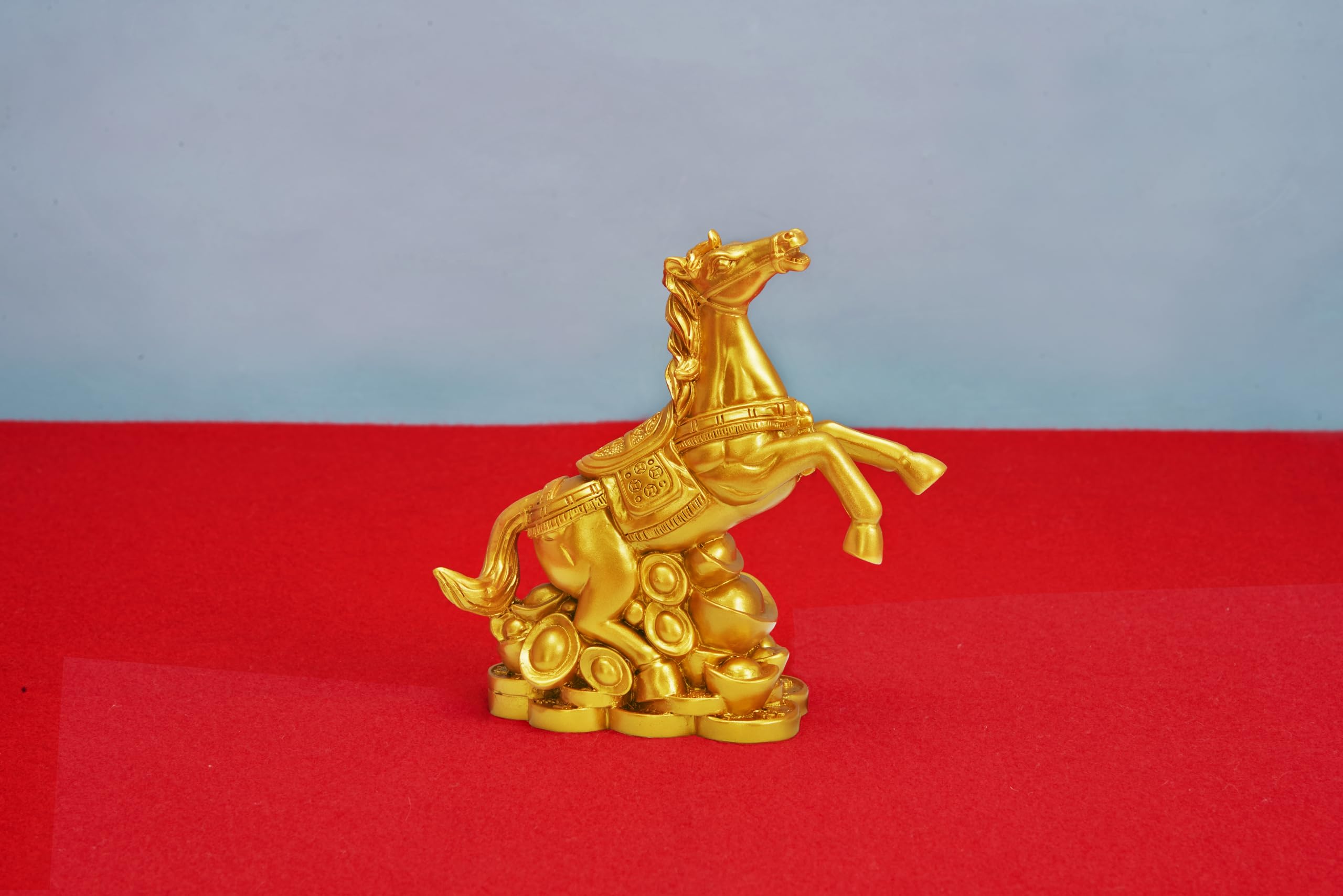 Amazon.co.jp: 金運黄金縁起物 馬 : ホーム＆キッチン