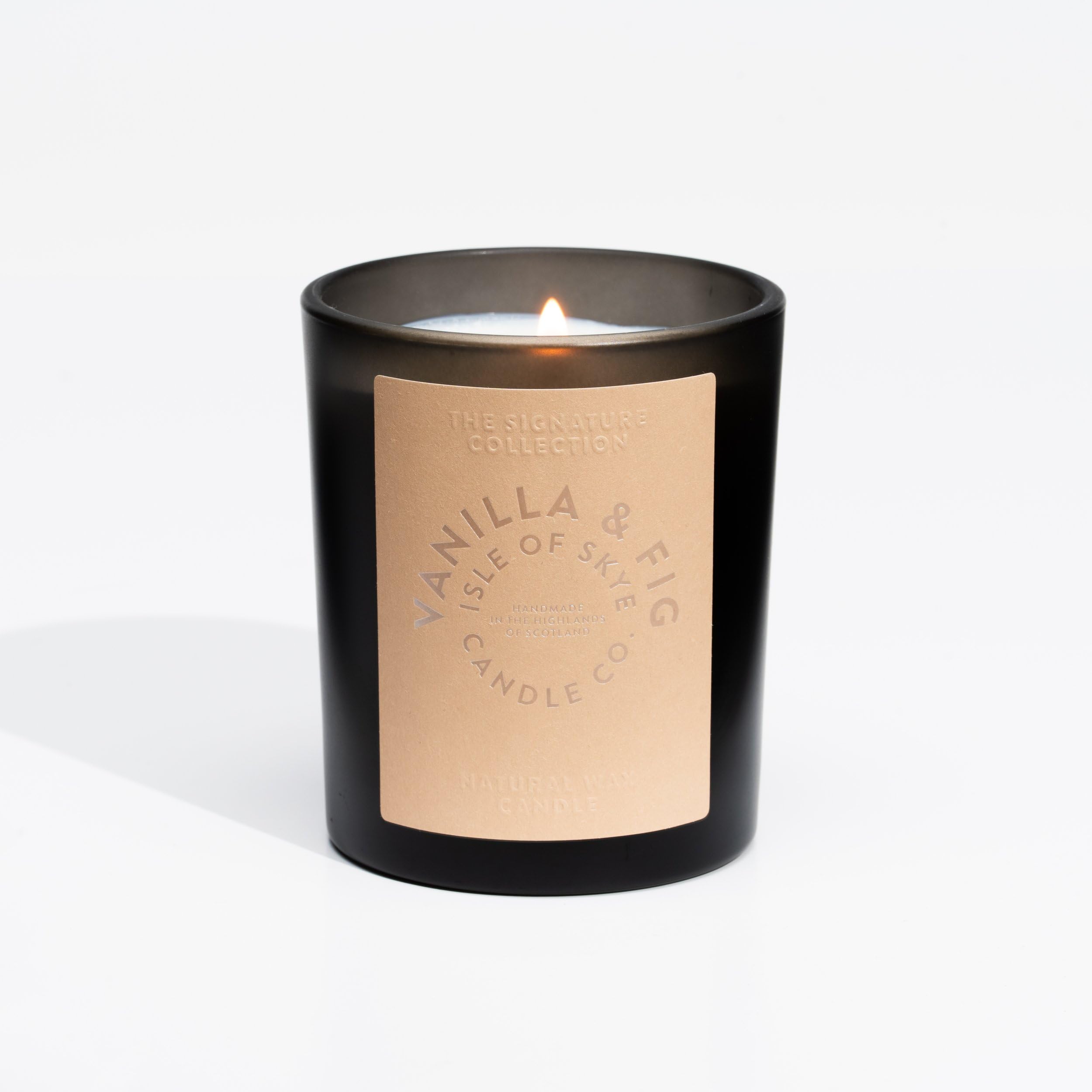 Isle of Skye Candle Company Vanilla & Fig Black Tumbler | Natural Soy Wax Candle | Handmade in Scotland | Premium Scented Candle | Elegant Black Jar, Engraved Wooden Lid | 45 Hours Burn Time