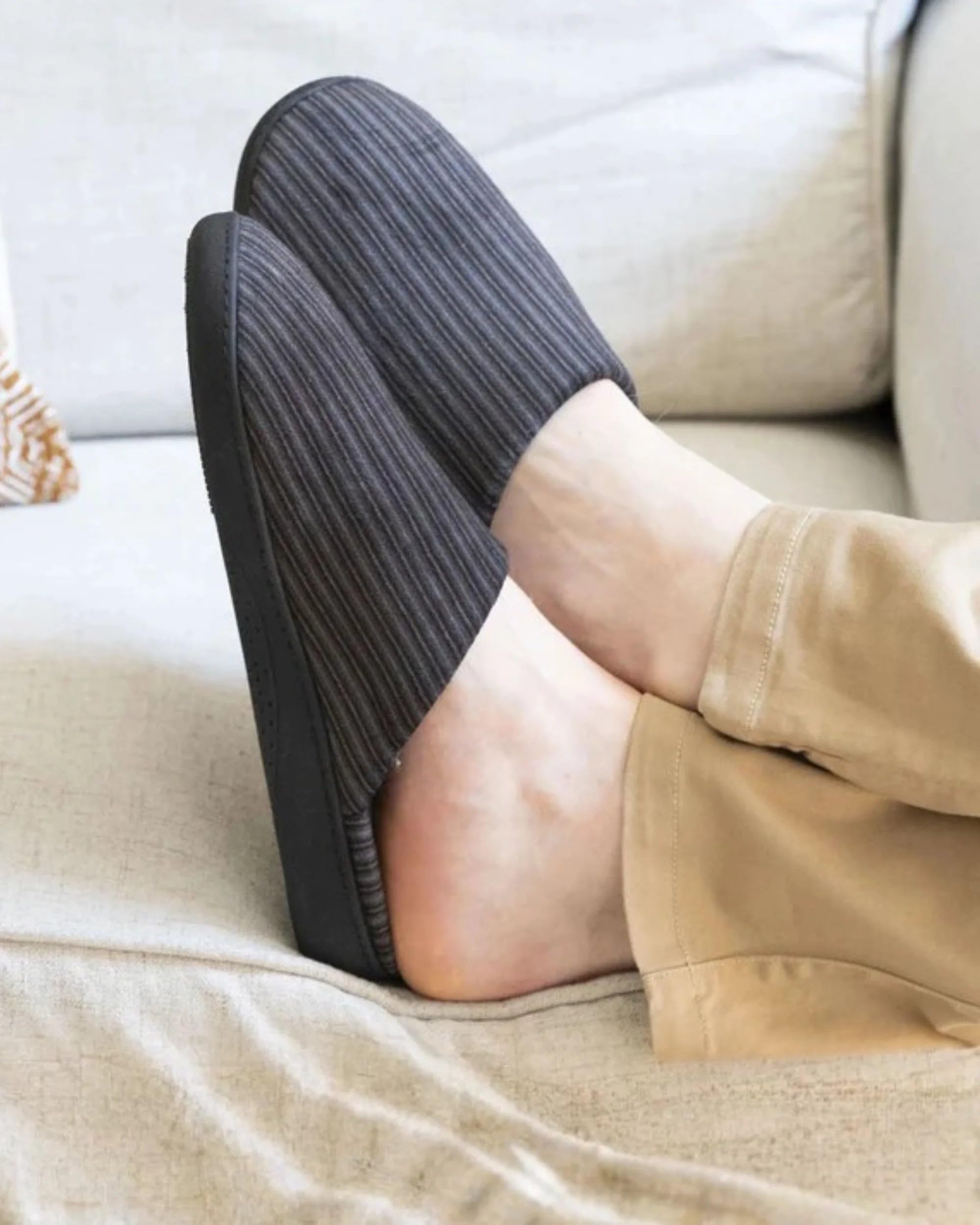 Isotoner Chaussons pantoufles Mules homme semelle à mémoire de forme