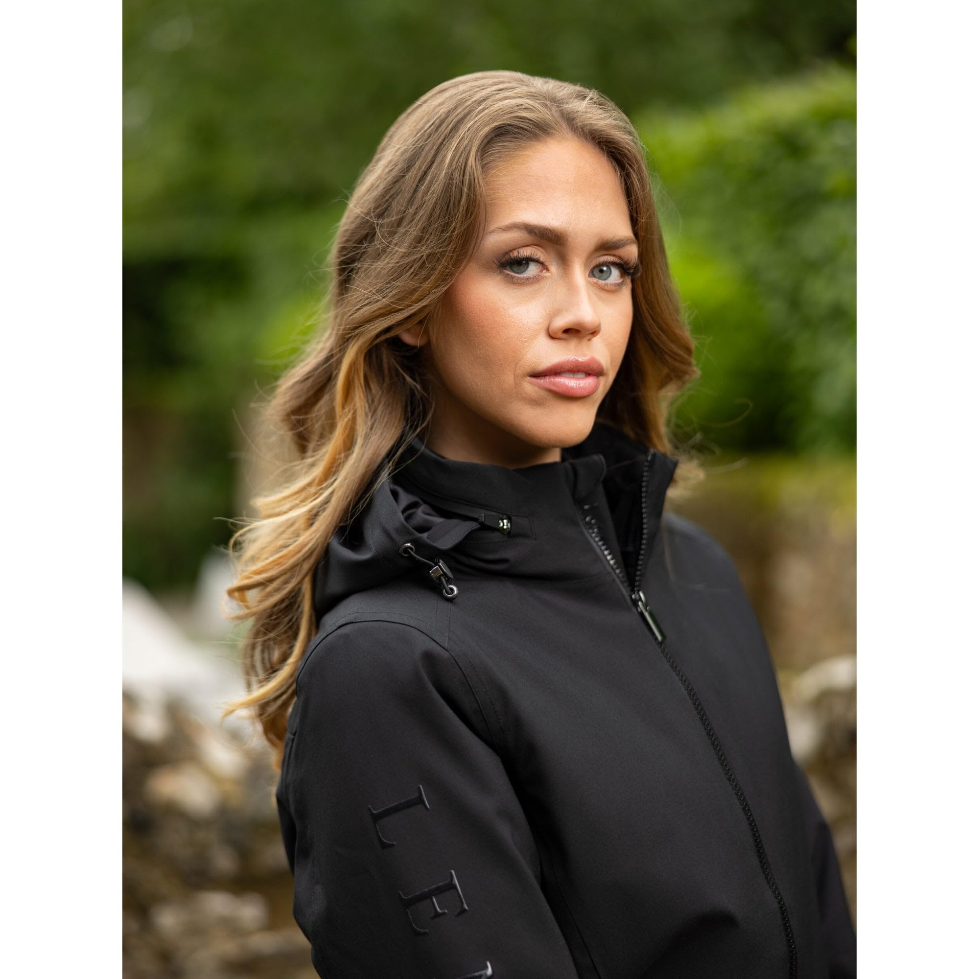 LeMieux Chaqueta de equipo para mujer, impermeable, capucha plegable, cremallera bidireccional