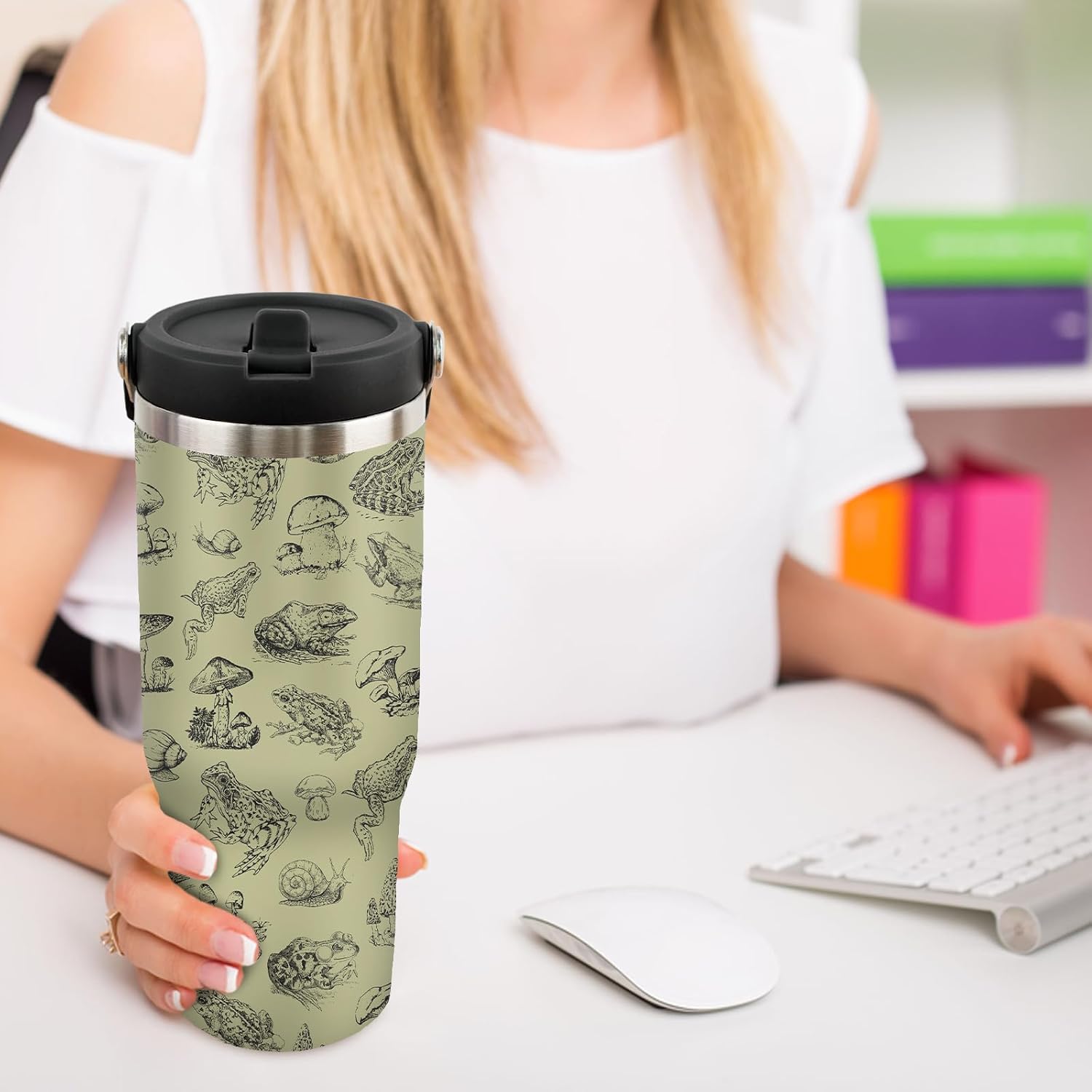 30oz Frog Tumbler with Handle and Straw, Stainless Steel Insulated Frog Cup with Top Handle and Lid for Women and Men - Image 5