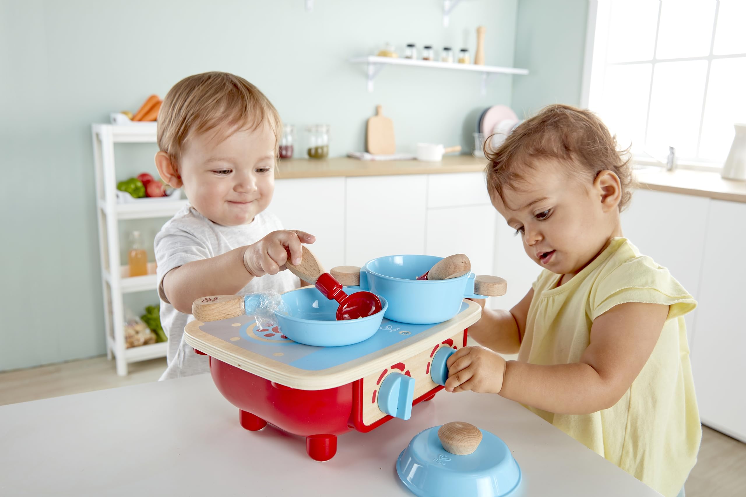Hape Set cucina | Set da gioco cucina giocattolo in legno resistente | Per bambini dai 18 mesi