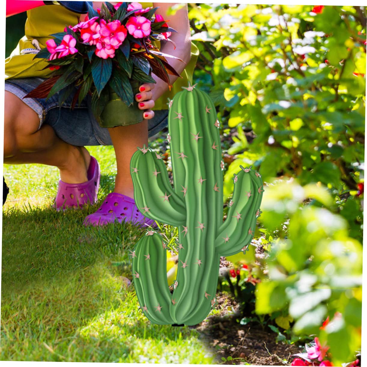 Amazon.com: Ciieeo Acrylic Cactus Stake Decorative Outdoor Garden Insert  Ornament for Lawn Patio and Pathway Realistic Design for Vibrant Garden  Decor Parties and Celebrations : Patio, Lawn & Garden