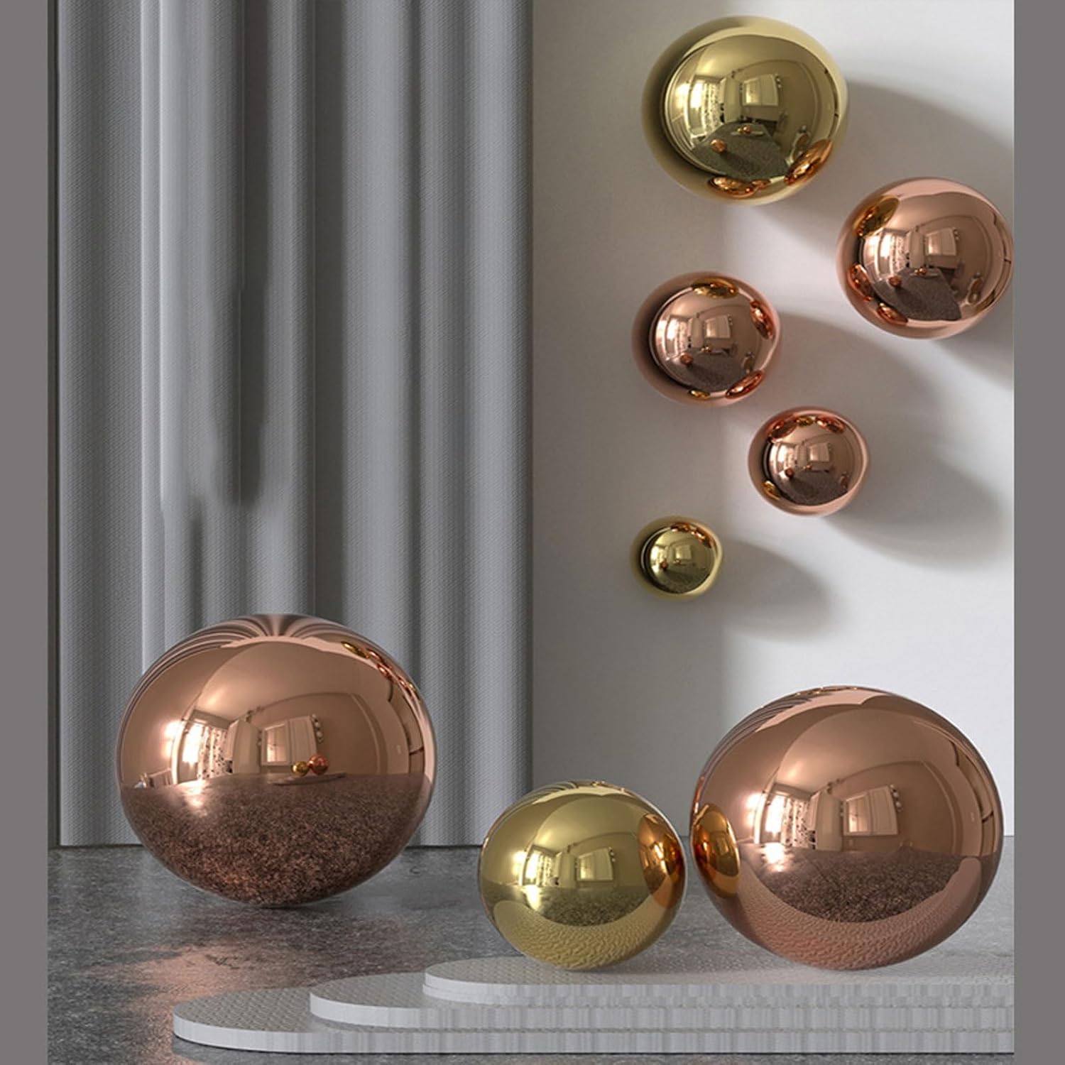 1 Pcs Stainless Steel Gazing Ball, Mirror Polished Hollow Ball Reflective Garden Sphere, Seamless Gazing Globe for Home Garden Ornament Decorations Rose Color(Size:13.77 in/35 cm)