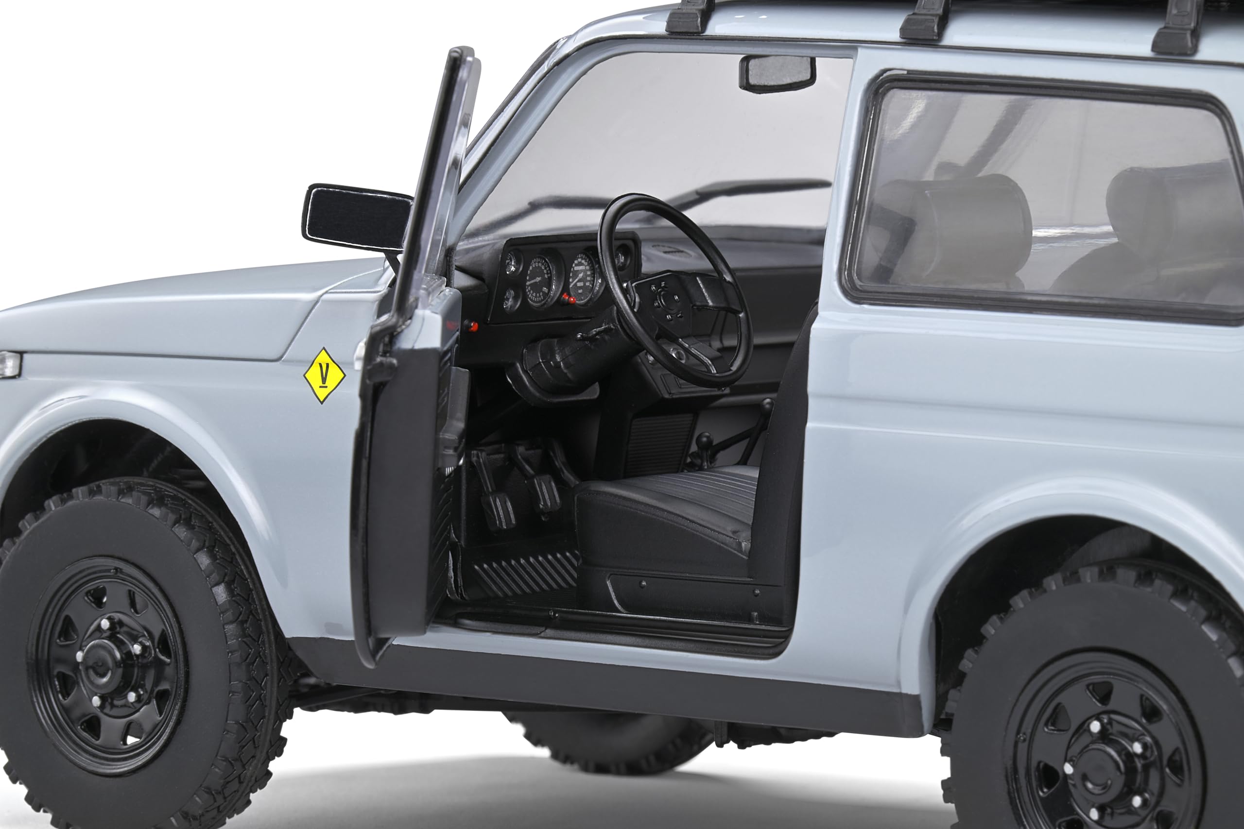 Amazon.com: solido S1807302 1:18 1980 Lada Niva Vlada-Grey