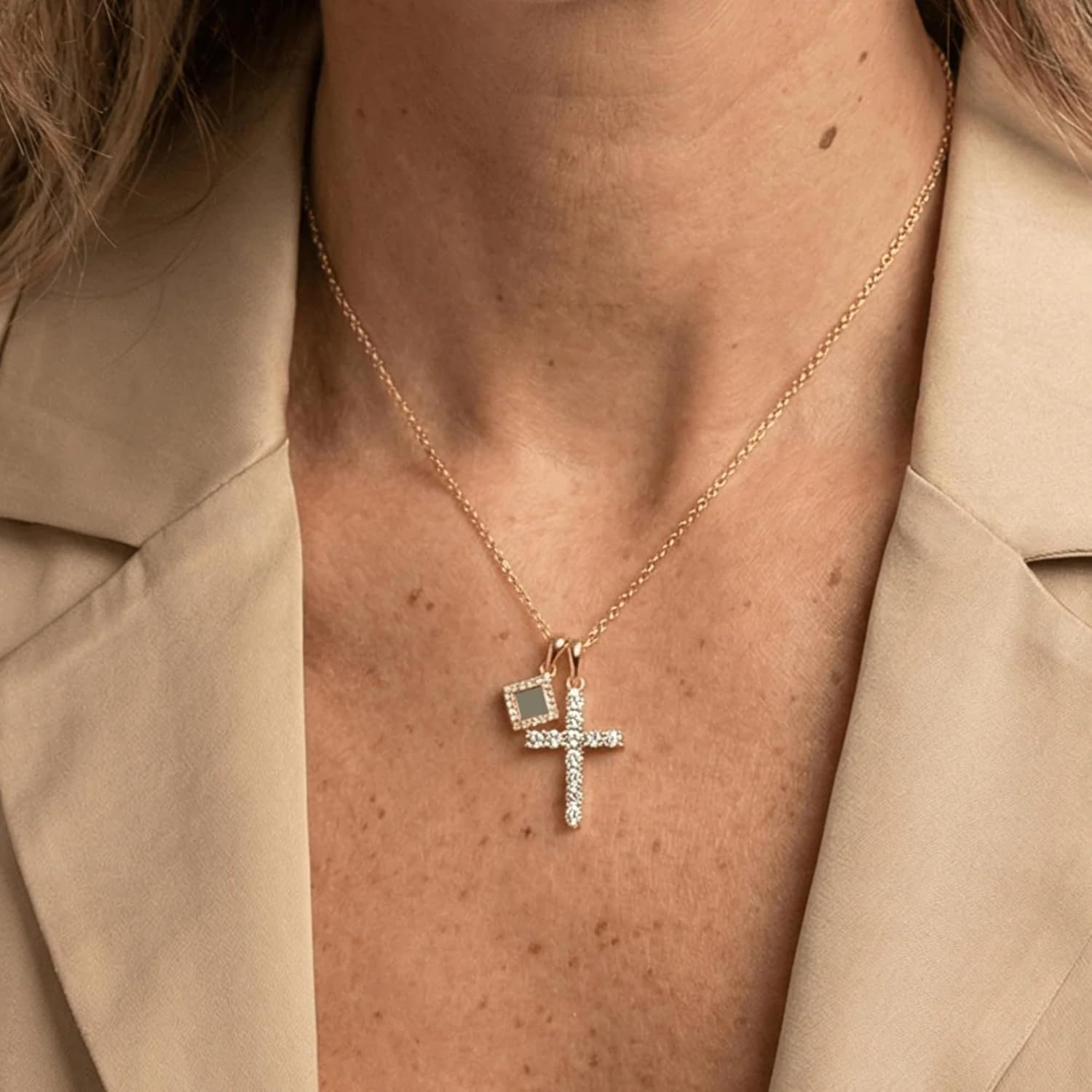 TANAOR Women's Nano Bible Sacred Cross Pendant Necklace – Mother’s Day Religious Jewelry for Mom, Religious Gifts for Mother Bible Necklace