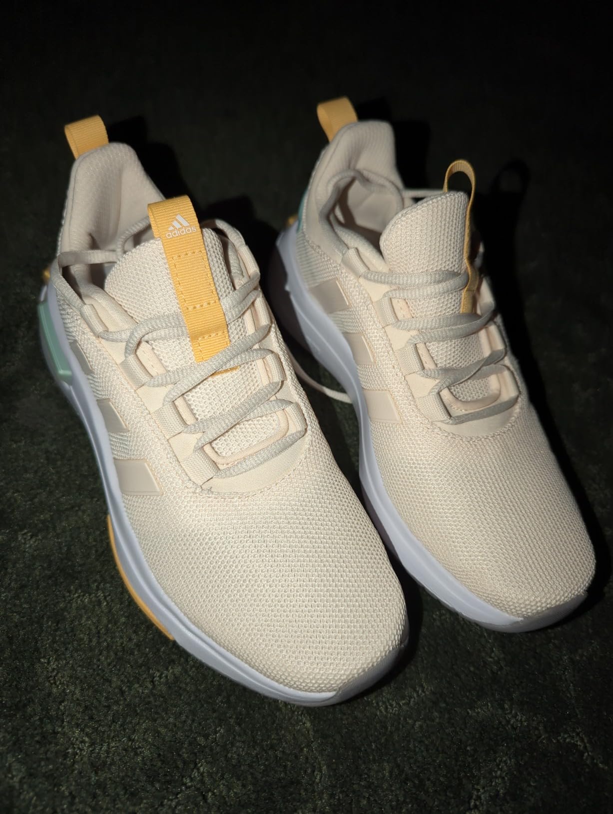 Adidas Racer TR23 talla comparación color amarillo beige