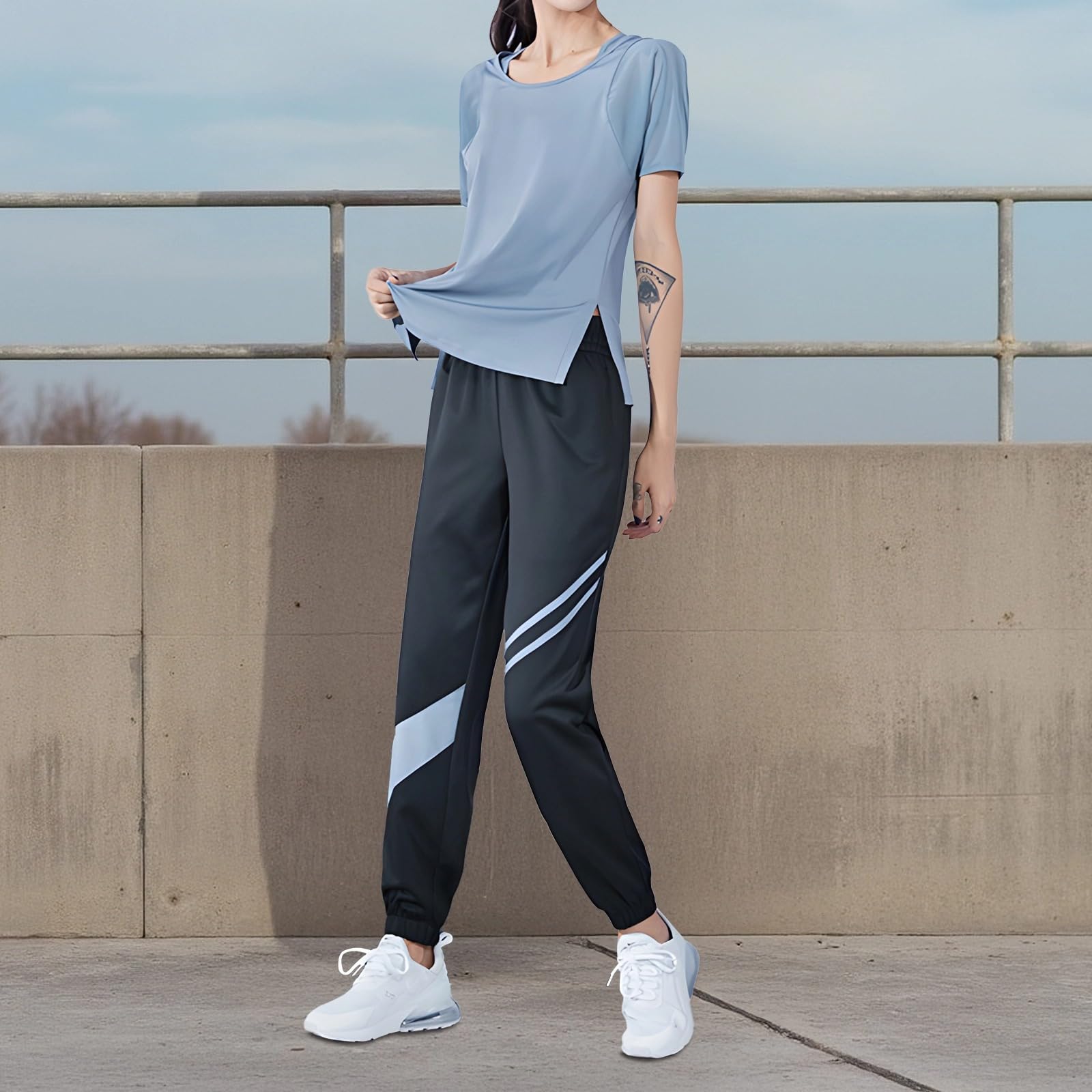 Conjunto de entrenamiento de 3 piezas para mujer, incluye brasier deportivo, parte superior y leggings, y diseño negro, tela transpirable de poliéster y elastano, talla XXL