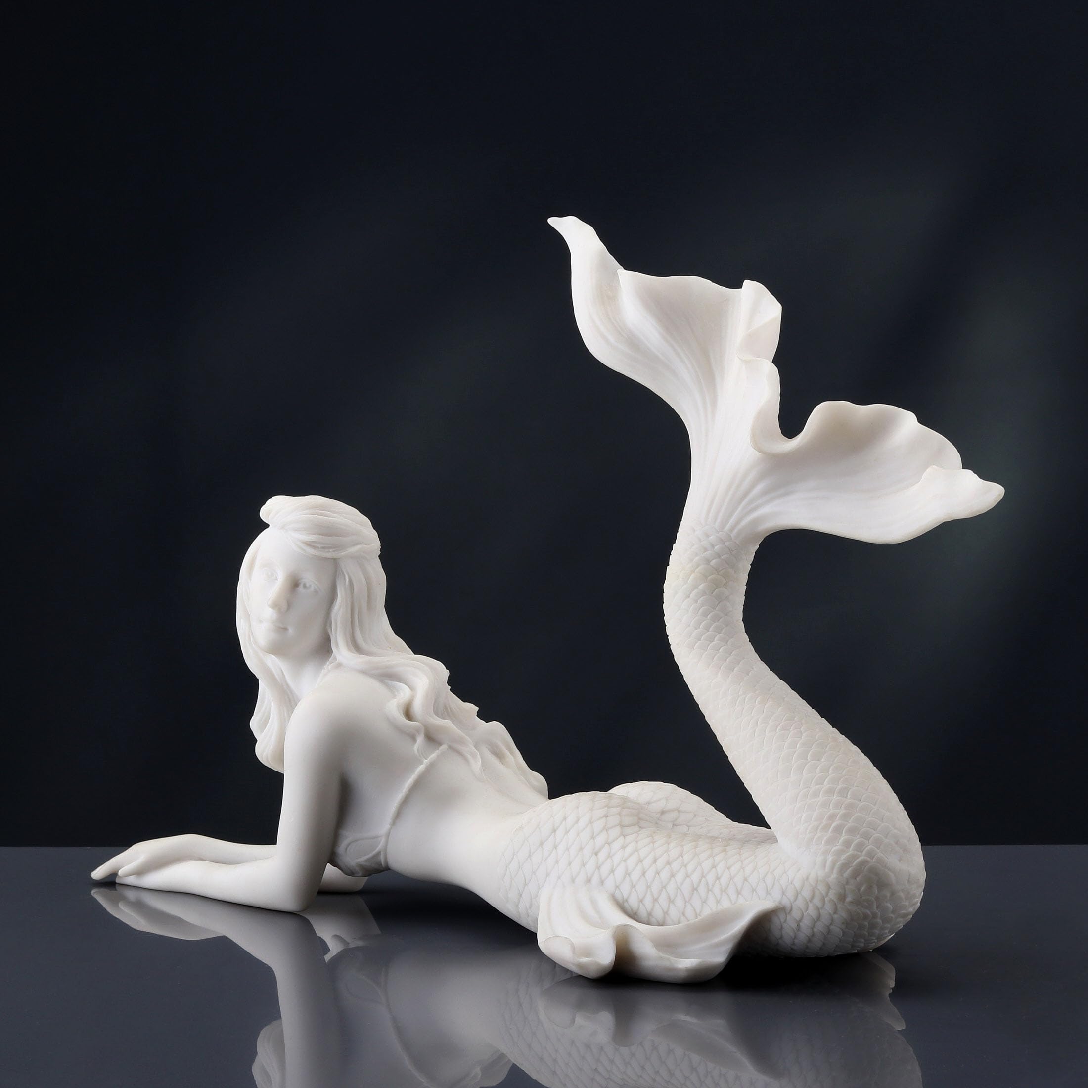 MERMAID マーメイド　パゴス NO.1 　海洋堂 Amazon.co.jp: マーメイドLying Down Statue Sculptureホワイト仕上げ