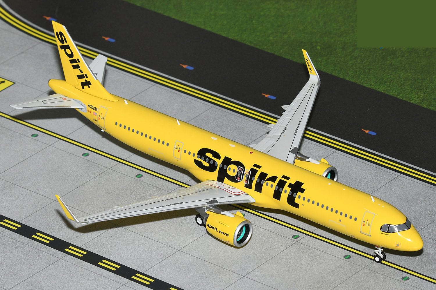 Amazon.com: GeminiJets Airbus A321neo Commercial Aircraft