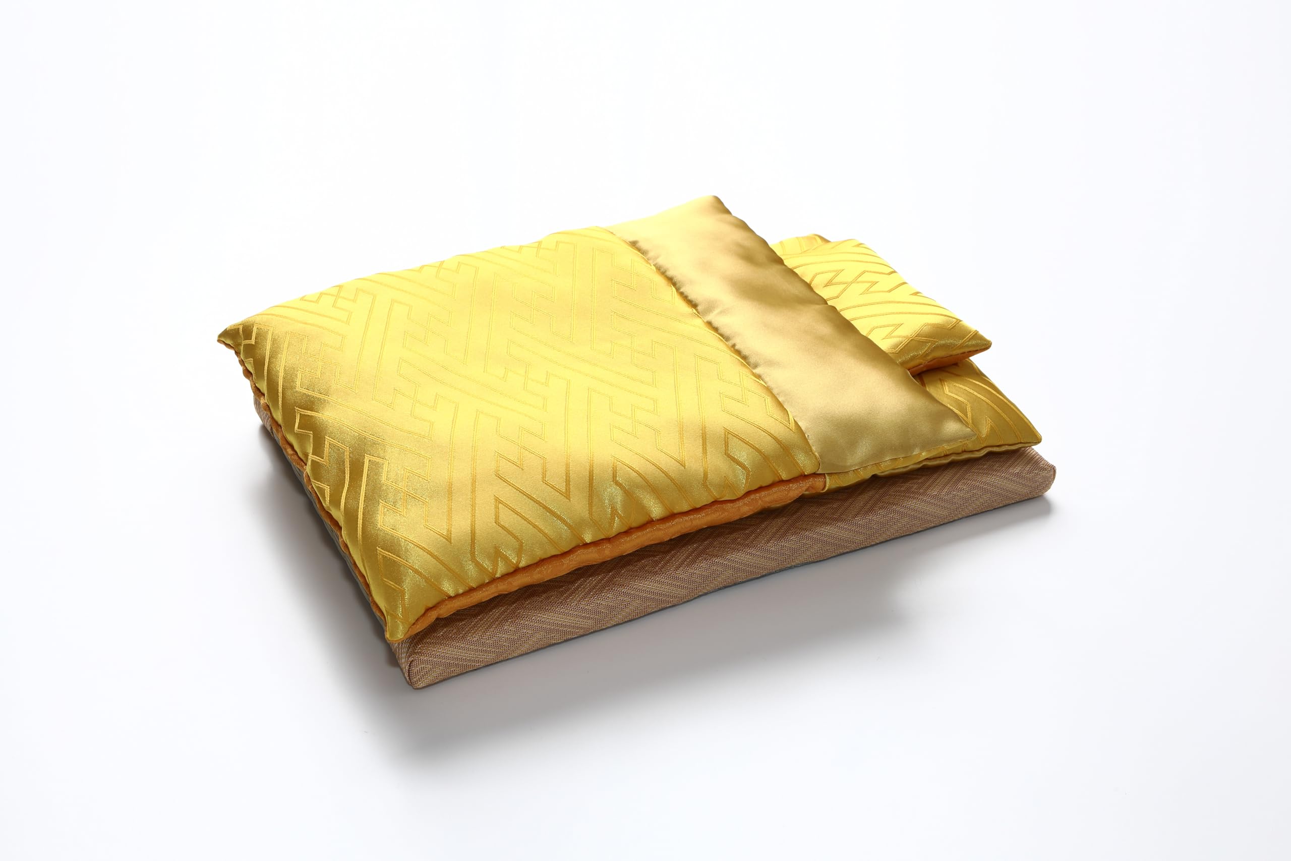 【週末値下げ】婚礼布団　2枚組　金色模様　敷き布団　松　藤　車 Amazon.co.jp: 雫の響 財布の布団 4点セット 日本製 金色モチーフ