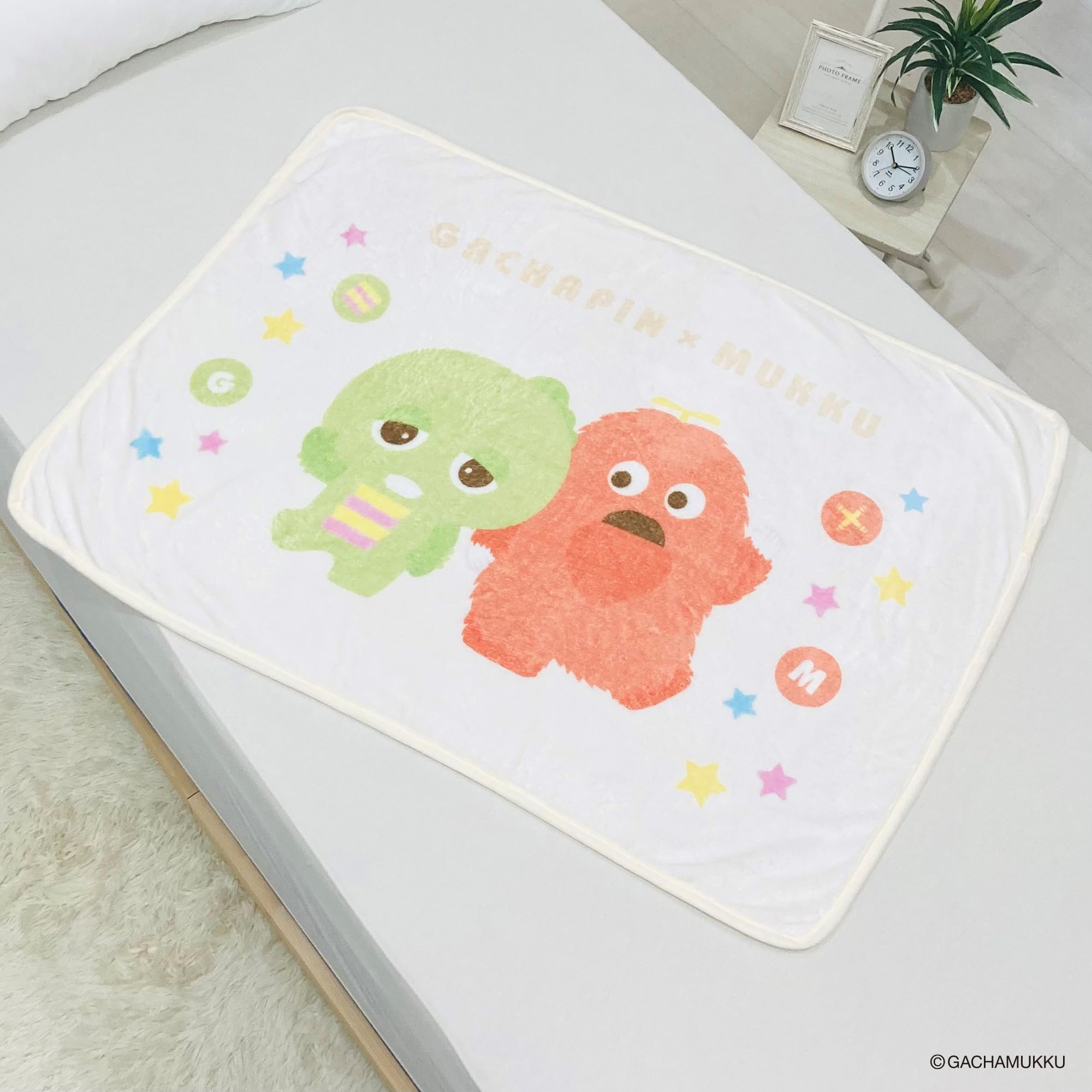 Amazon｜MORIPiLO ガチャピンムック 膝掛け ブランケット (仲良し